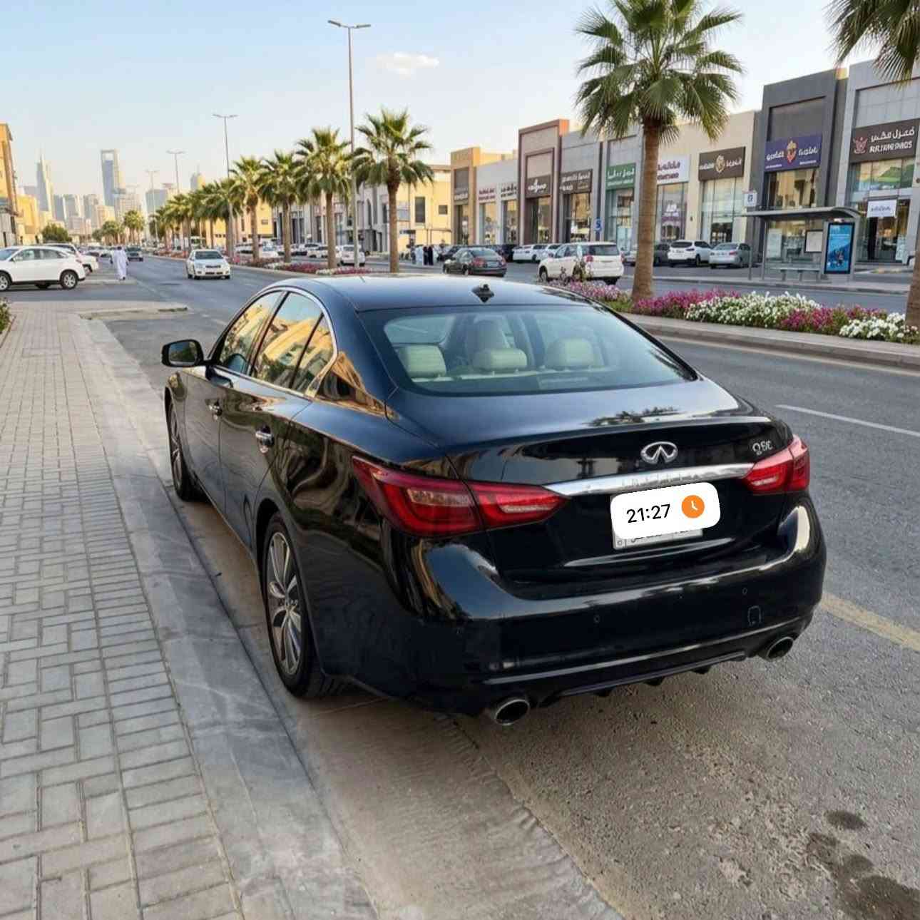 إنفينيتي 2018 
وارد أمريكي
ماشية 85 ألف ميل
رقم بغداد
حادثها جاملغ خلفي بجم كبس بدون إيرباك
مبدل مكينة جديدة قبل كم شهر
كير ومكينة وتبريد وصدر كلشي كامل بدون نقص
فقط بيها طخة بباب السايق ممصلحة
الكشر بيها ملاحظات ويحتاج بوليش وتكحيل
للبيع أو المراوس بسيارة أحدث

السـعـر تعليق رقم 30

مكاني : بغداد الكاظمية
رقم صاحب السيارة : ***********

نص مكتوب في الصور:
- 21:28
- 21:27