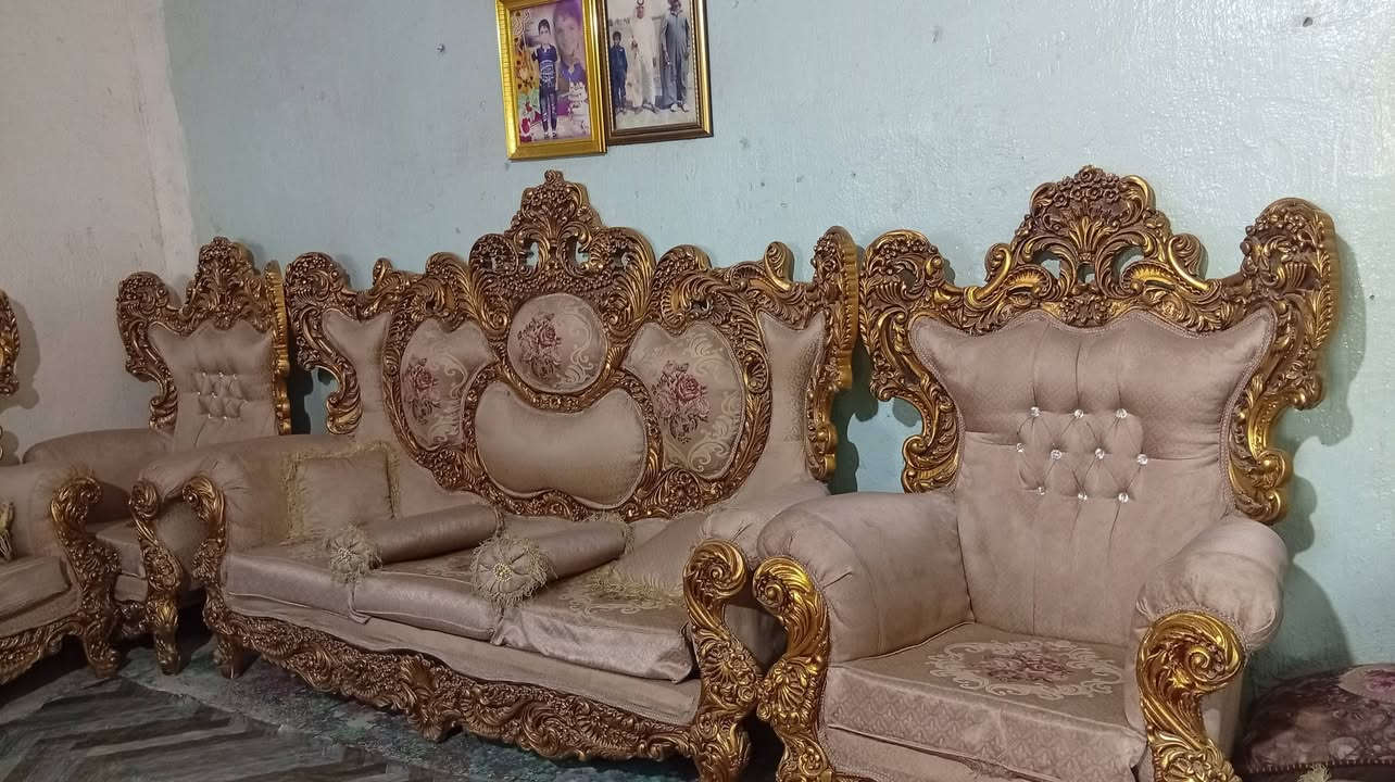 سلام عليكم ورحمه الله
متاح تخم عشر مقاعد ملكيات مصري 

وعربانه دفع اصليه تسكام مو عاديه

عنوان بغداد

سعر مناسب جداا
