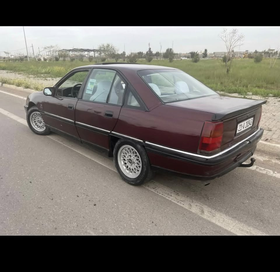 اوميكا 1991محرك 20 مامفتوح كير عادي مصبوغ جمالية بدون حوادث كير ومحرك شرط بدون مصرف رقم سليمانية حديث سعر 35$ ***********
