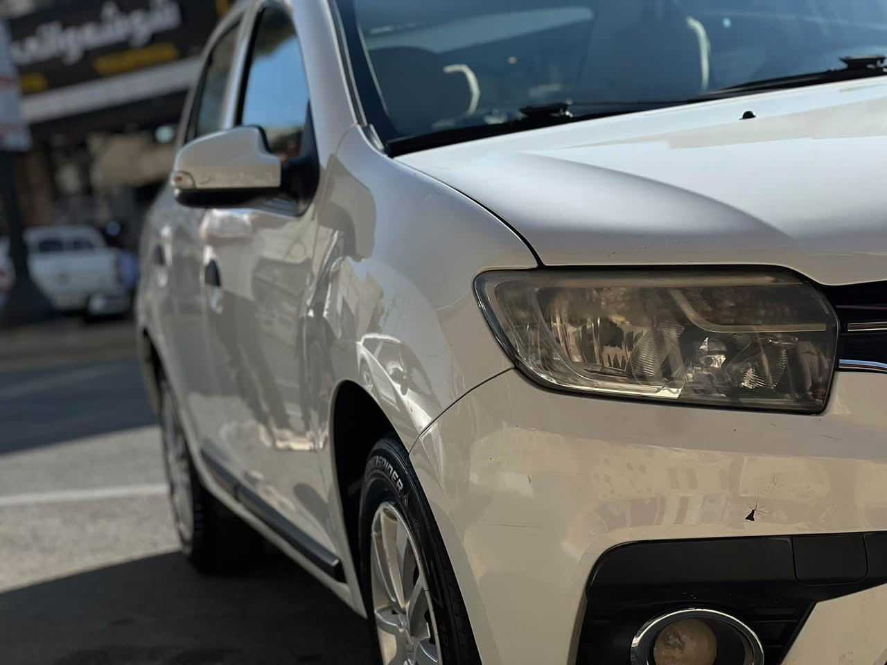 RENAULT : SYMBOL : 2019 : 
٩٠٠٠٠هەزار کم ڕۆشتوە
ڕینۆ سیمبول ٢٠١٩ مەکینە ١٦
سەنەوی تا ٢٠٢٩ تازەیە
شاشە ئایپاد
گێرو مەکینە و تەبرید بە شەرت
بەس بۆنید بۆیاخە بێ ناوگرتن 
 یەک دوو پارچە ساردی بچووکی هەیە

نرخ: ٧٩$ کەمێک مەجال
***********
