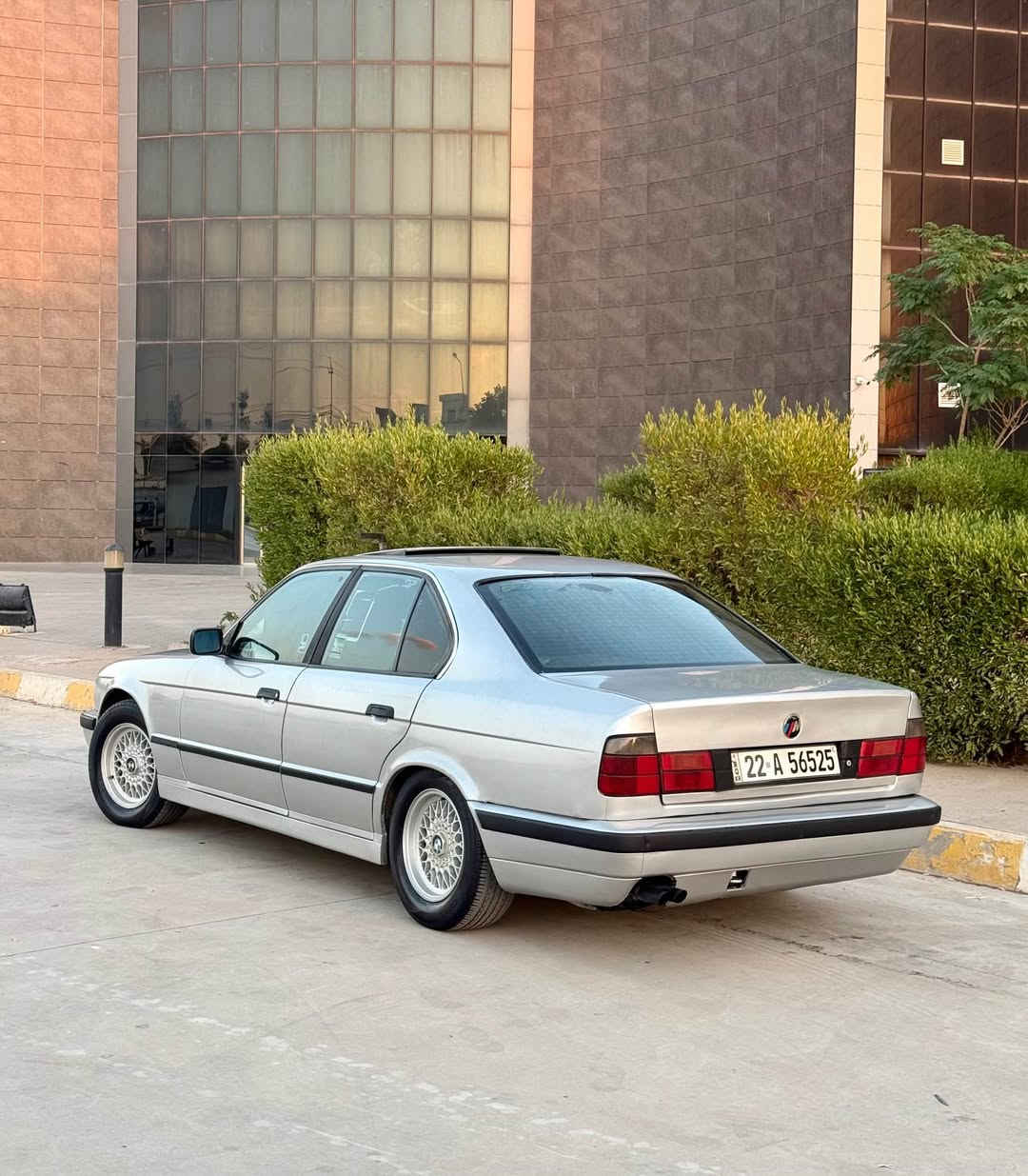 بي ام دبليو موديل 1991 
حجم محرك  525 ( كير اوتوماتيك )

سعرا  52 مجال قليل
مكان كركوك داخل المدينة

سيارة مصبوغ عام لجمالية 
فول مواصفات سلايد داخل رصاصي و اوتوماتك كير محرك شرط 

سنوية رقم هزة كلهم جديد لحد 2030
شرط تحويل و وكالة

 اسيا  ***********
 كورك *********** كركوك, العراق
