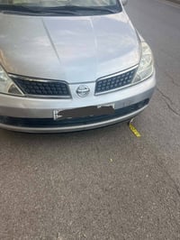 نيسان تيدا • ٢٠٠٨ • بدون بوية