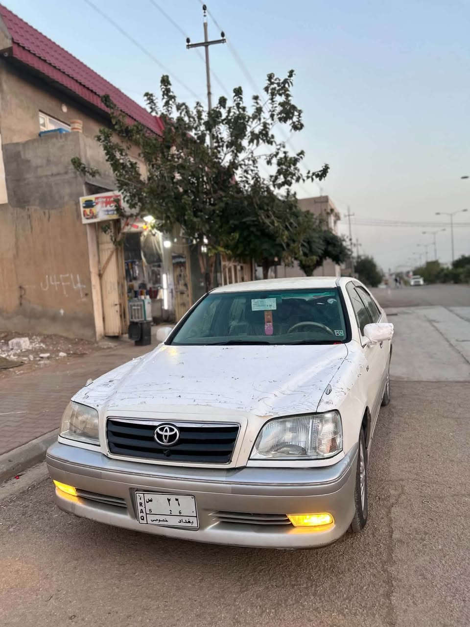 ٢٠٠٢ • أبيض لؤلؤي • مقاعد كهربائية