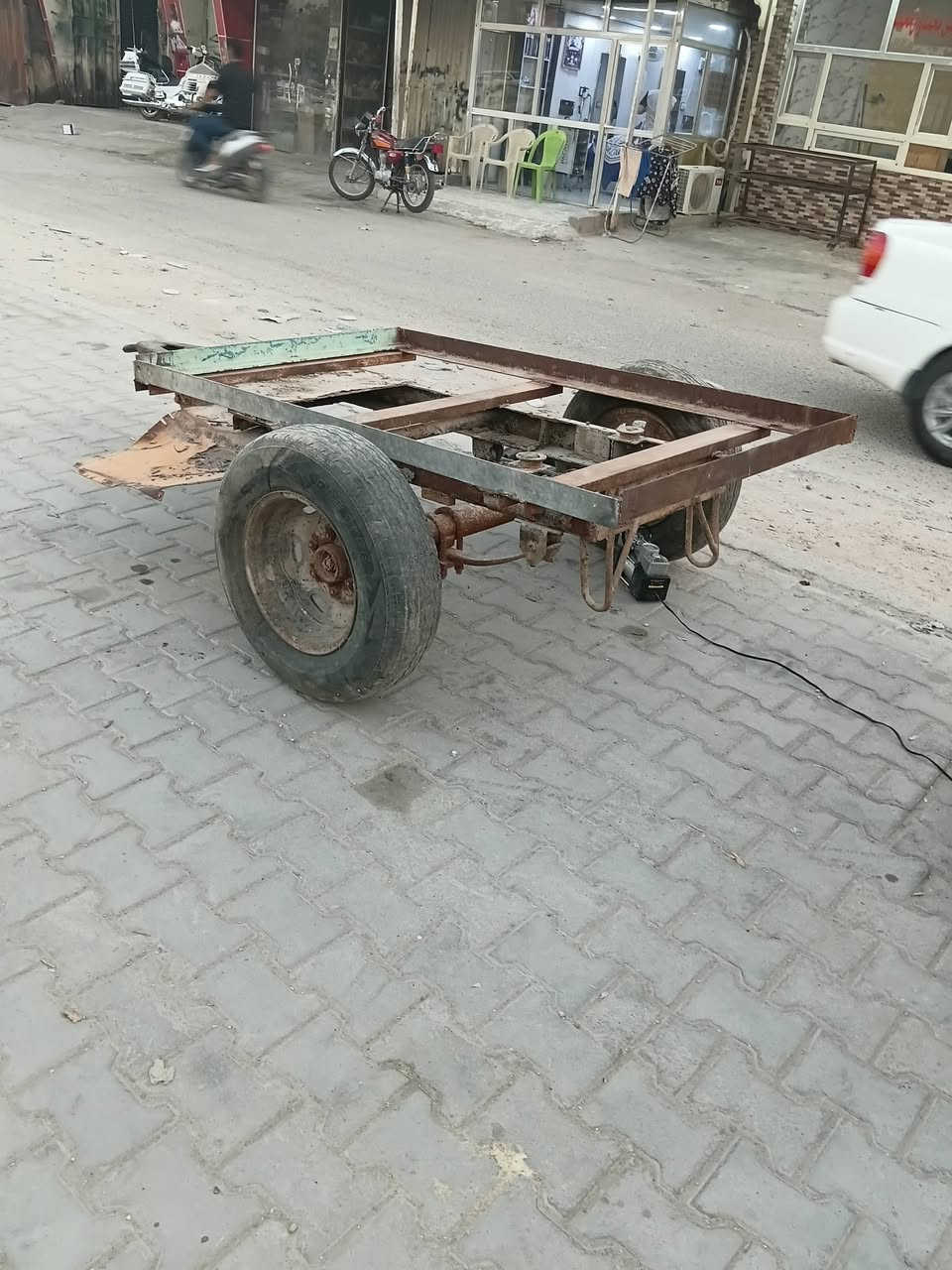للبيع هوك سحب مال تحميل اي شي يربط عله سياره ستوته 150 الف بي مجال موجد كر ***********بلا
