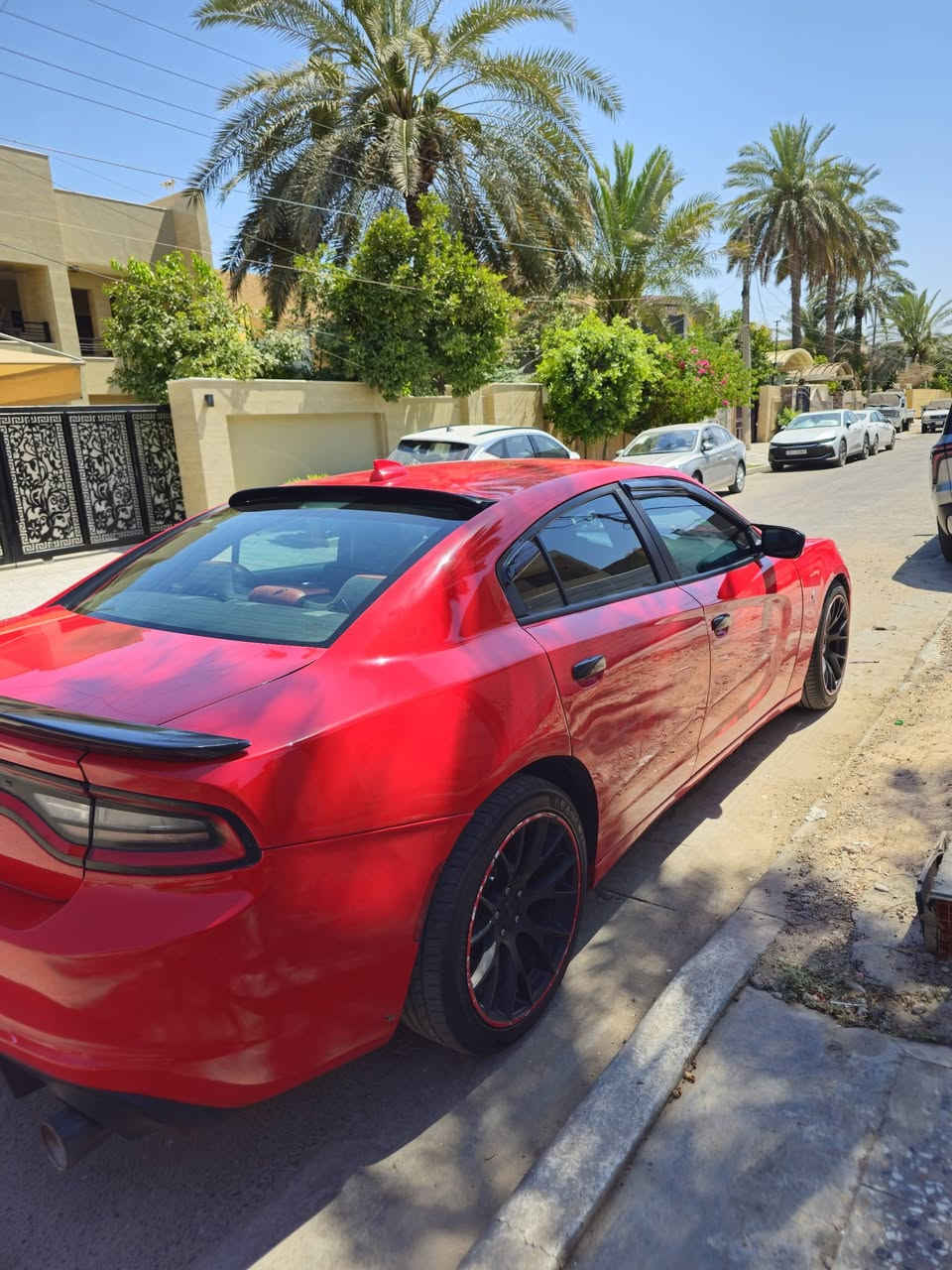 دوج جارجر 2017 sxt🚘🚘
لون  احمر
رقم سليمانية 

مواصفاتها 

تو ويل
شاشة كبيرة
كشنات كهرباء 
كشنات تدفئه + تبريد
مري هيتر
تشغيل عن بعد+دخول ذكي
بصمة ابواب وصندوق  
داخله كلين السياره 

ملاحظة // السيارة بيها اربع قطع صبغ بدون دواخل
بجم كبس 
السعر *180*

للاستفسار خاص او
***********
***********
واتساب او اتصال
