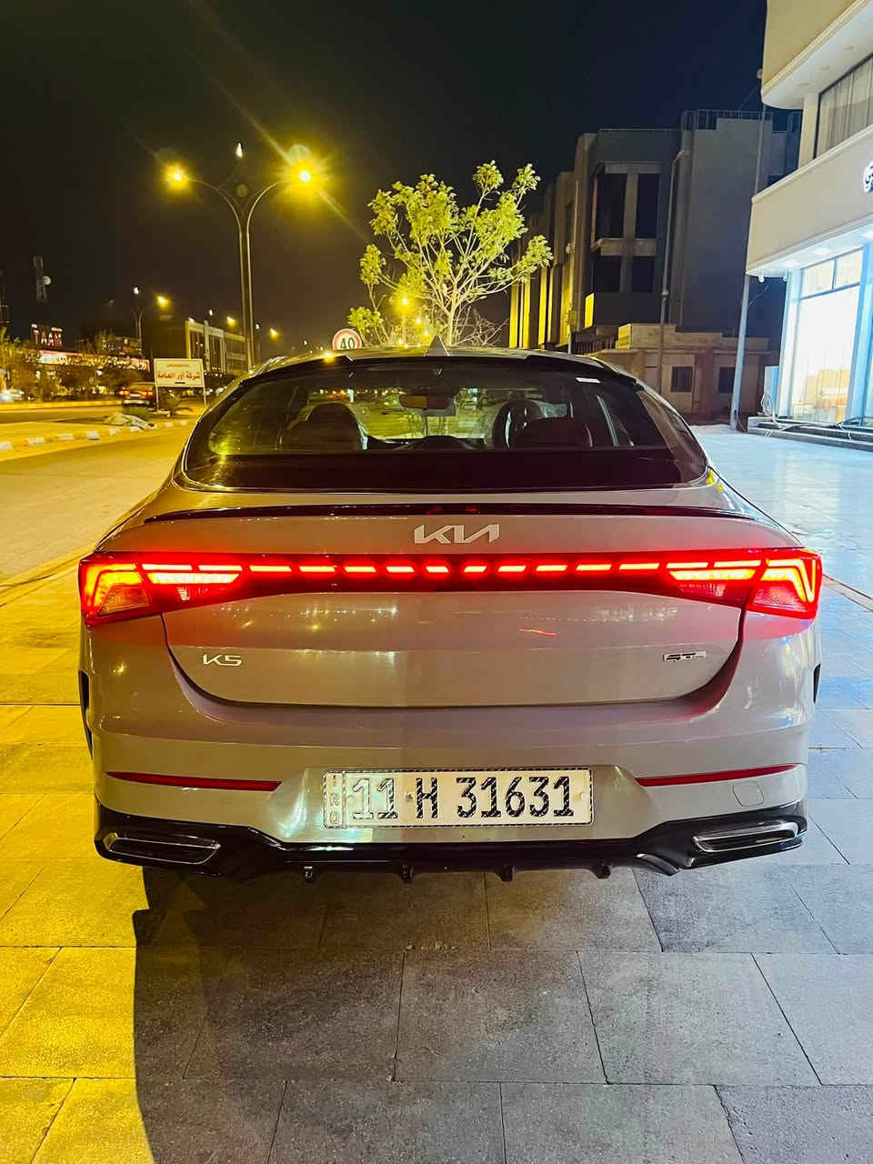 السلام عليكم
كي فايف 2024 لون اسمنتي  
رقم بغداد حره تحويل 
وارد امريكي 
محرك 1600 تيربو   
ماشيه  19 الف   
مواصفات فول المعروفه جيتي لاين
حادث بدون تبديل ليبل واحد
بيها طرف البنيد صبغ وداير الخلفي هم 
السعر 160 
مكاني سوق الشيوخ 
***********
