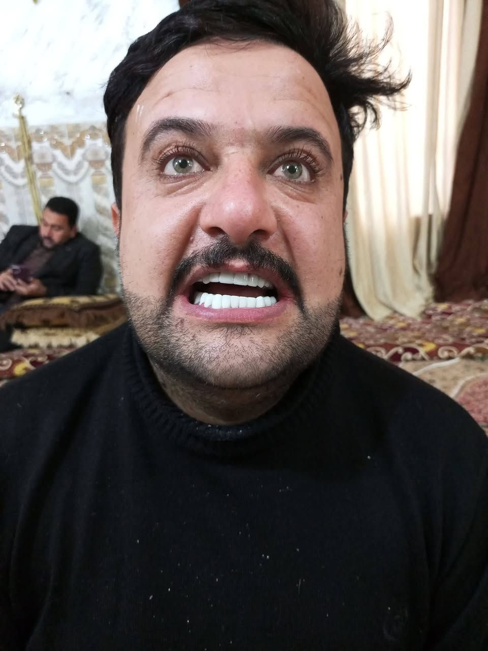 بعد ما اخفى المراجع ابتسامتة  لسنين 
صار الوقت انو يبتسم بكل ثقة بعد ان اكملنا علاج الاسنان 

المختبر الفني المختبر الفني السوري  لصناعة الاسنان
و التعويضات السنية وتركيب الأسنان
وبأنسب الاسعار بجميع المحافظات
العراقية 
ملاحظة لدينا كادر يزور المريض للبيت ويتم العمل في المنزل 
 للتواصل. ***********
