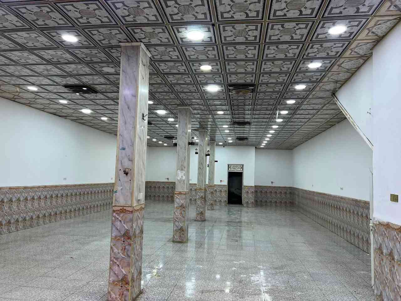بعدالوعود الكاذبه
السلام عليكم بنايه لليجار الطابق الأرضي 
المساحه 200 متر المكان سايدين ابورمانه 
للتواصل ***********
