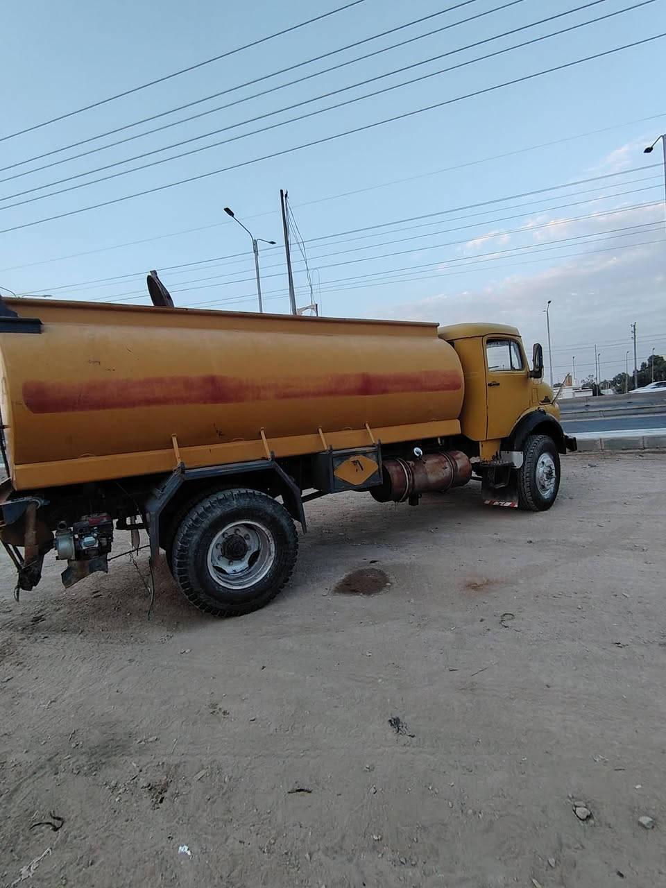 ابو ردين دنكر مديل 86 رقم نينوى ألماني شاصي مكفول محرك جديد تخم تاير سياره برقم واحد ماعيزه مكان نجف لاتصال ***********
