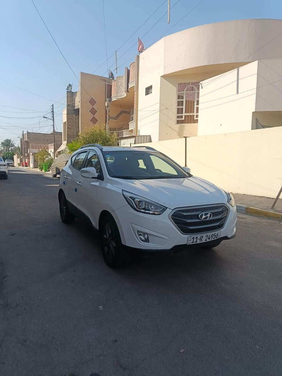 توسان للبيع موديل 2015 خليجي بيها صبغ ثلاث قطع جوه اليدات بدون داخل صار بيها طخه بسيطه محرك 2000 دوش تبريد ثلج سياره نظيفه وعله ايدي السعر 120 ورقه مكان السياره بغداد البلديات 

***********
