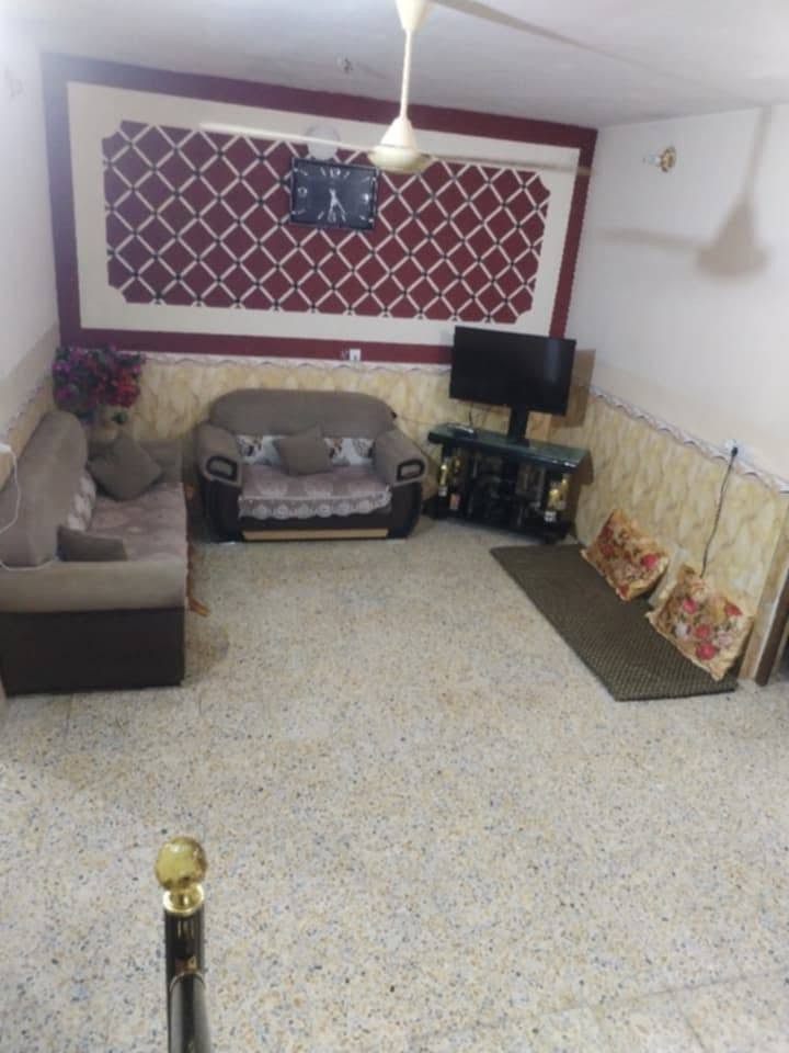 بيت للبيع تكريت حولي الزهور
مساحه 173 متر واجهه 9ونص ونزال 18 طابقين استقبال ومطبخ وصاله و5 غرف نوم ومخزن ومجموعات صحيه عدد اثنين الاتصال *********** أو مراجعة مكتب السعد للعقار
