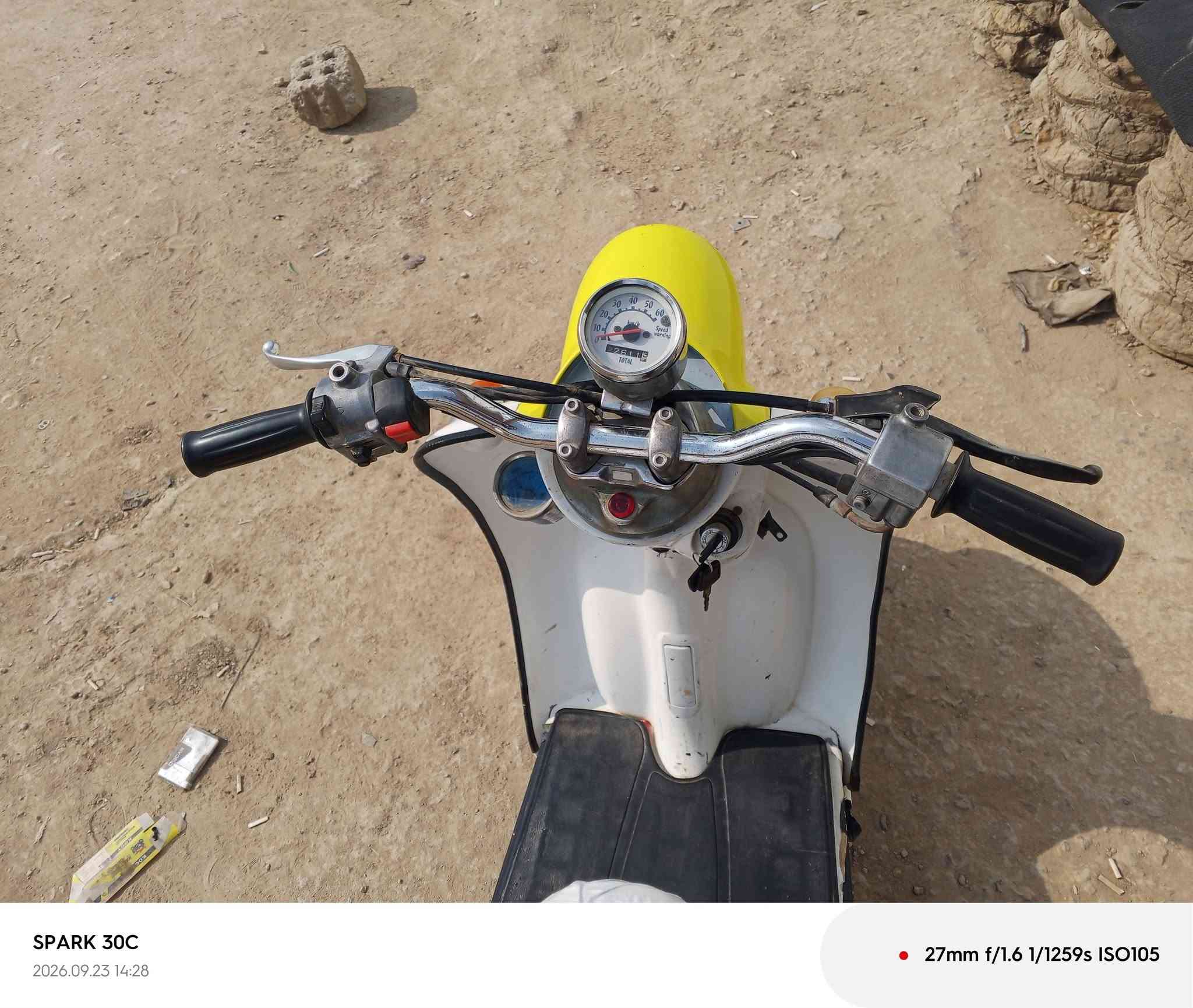 عبد الحليم للبيع كهربائيات كلهه شغاله تشتغل سلف   سعر 225 ///مكاني شوملي ///مراسله خاص او تصل /***********

نص مكتوب في الصور:
- SPARK 30C 2026.09.23 14:28 31mm f/1.6 1/1193s ISO101
- SPARK 30C 2026.09.23 14:28 27mm f/1.6 1/1259s ISO105
- SPARK 30C
- 2026.09.23 14:28
- 27mm f/1.6 1/1176s ISO103
- SPARK 30C 2026.09.23 14:27 27mm f/1.6 1/1603s ISO101