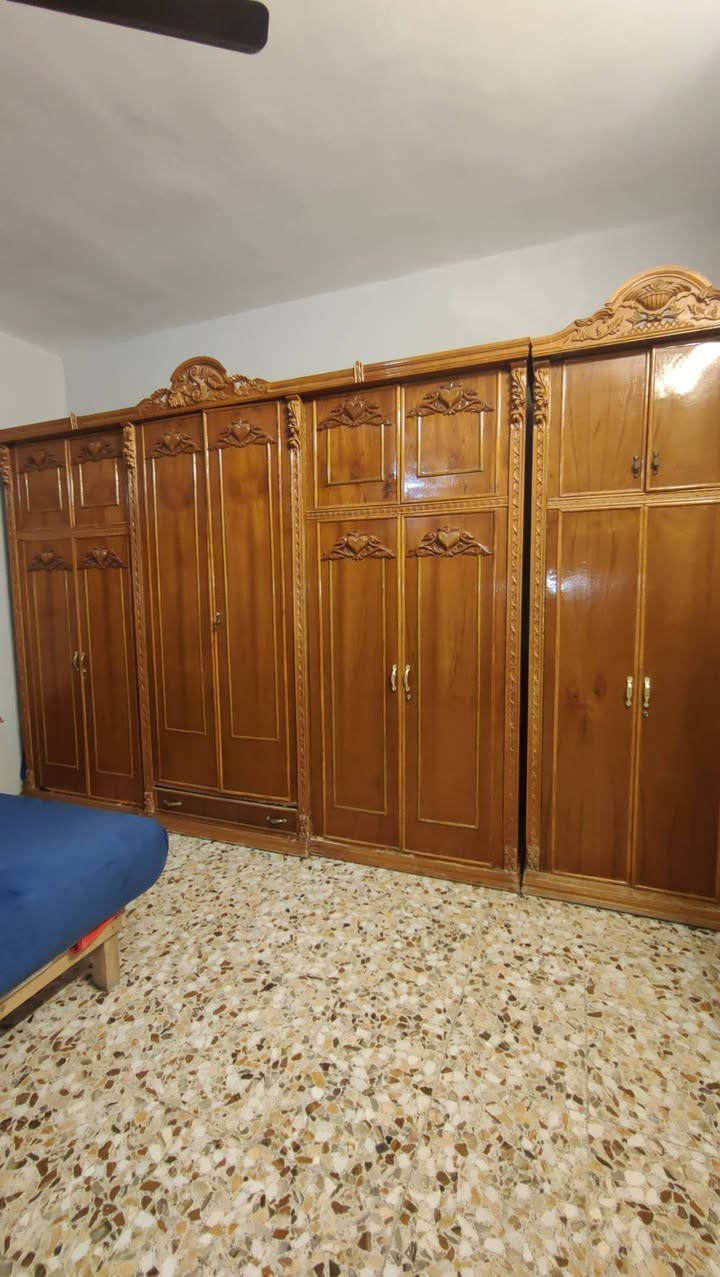 غراض للبيع نظيفات استخدام قليل  مستعجل عليهن قيم واخذ *********** مكاني الحسينيه
