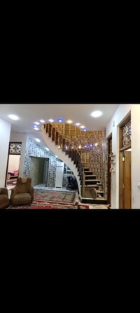 خاجية الضباط • ٤ غرف نوم • ٥ حمامات