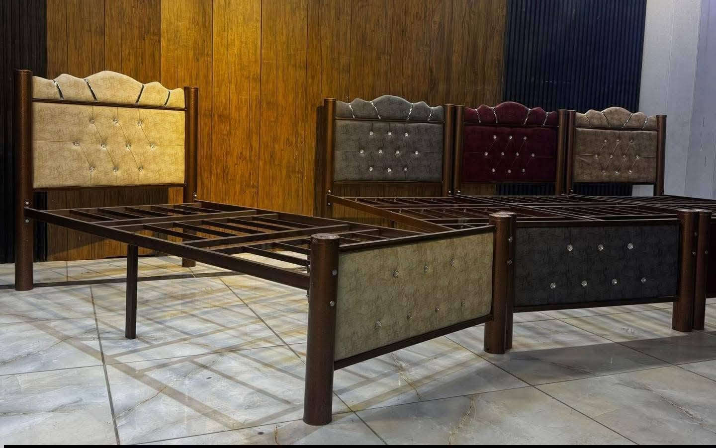 جربايه حديد 65
جربايه خشب 60
توصيل مجاني داخل العماره 
للحجز ***********واتساب عمارة, ميسان
