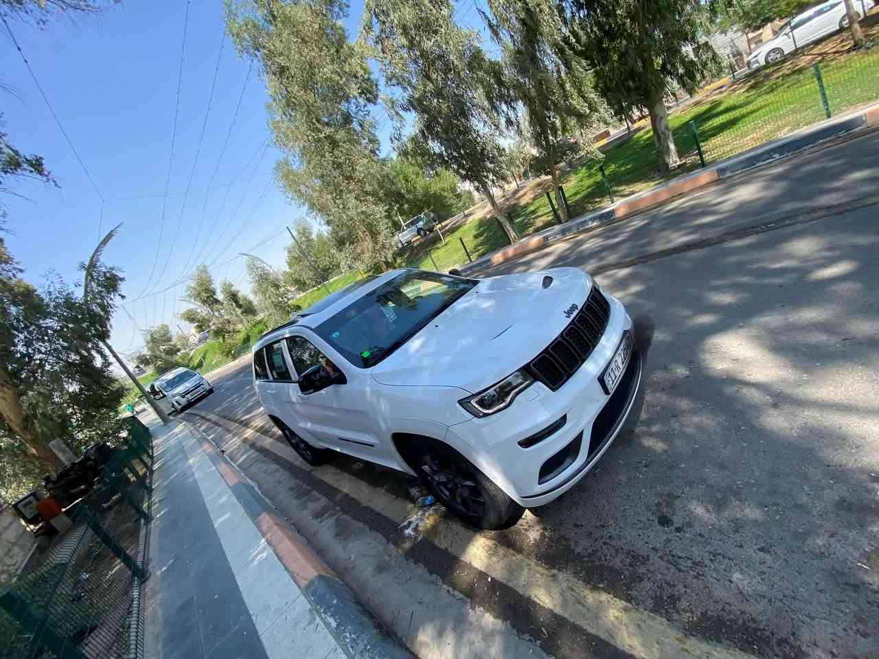 ياالله 
سلام عليكم البيع 
جيب Sخليجي وكالت هالم موديل 2020
مواصفات ال Sمعروفه 
4رادارات 
كشنات كهرباء جلد
صندوك كهرباء 
وبعد هواي بيها موصفات 
السياره كفاله عامه من الصبغ 
عده رصعه بل باب الخلفي 
السياره ماشيه 44حقيقي 

مكان السياره ديالى بعقوبه 
الشراي ينتصل عل رقم ويدلل 
***********
