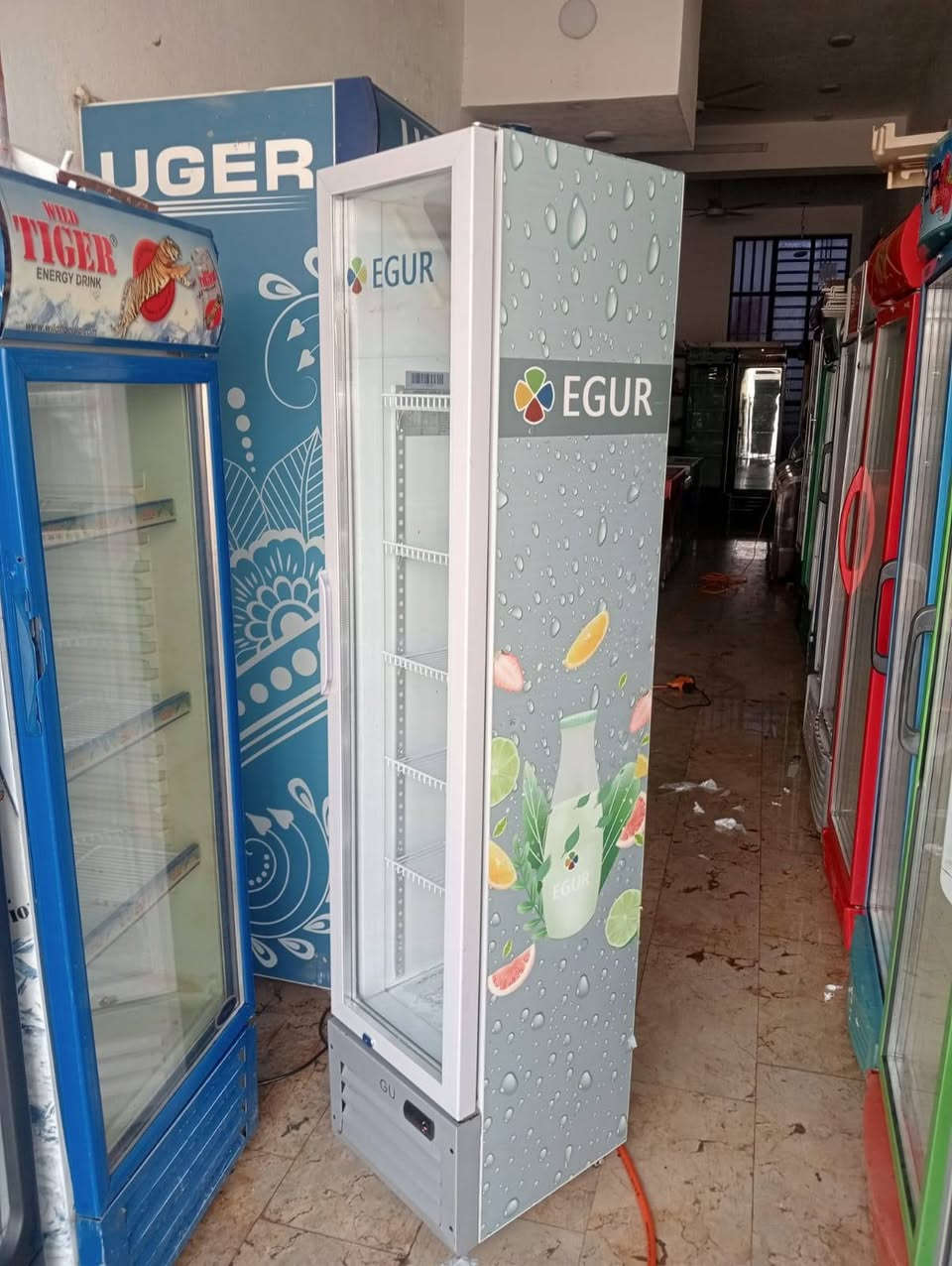 مجمدة عمودية • عدد ٢ • نظافة ٩٠٪