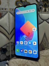 تكنو سباك 8c • ذاكره ٦٤ • نضيف