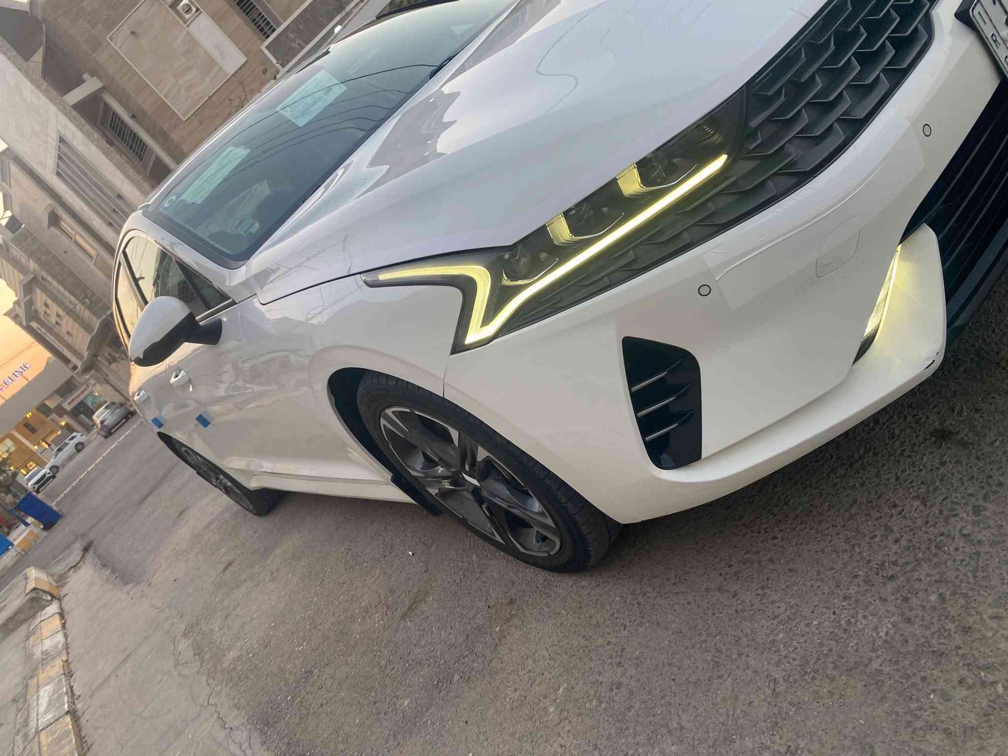 سلام عليكم 
كي فايف 21خليجي ماشيه 54حقيقي شرط كفاله عامه حته من البارد سبيره مانازل فول مواصفات بغداد بسمي 

موصفات 
بصمه تشغيل بصمه بيبان 
تشغيل عن بعد 
ترحيب عند الاقتراب 
شاشه كامره كار بلي 
شفتات بلستيرن 
نضام قياده 
تبريد لمس 
داخل صاج 
بك لايت متصل 
لد امامي خلفي حساس امامي خلفي 
شحن لاسلكي 
مرايه شفط 
مكينه 2000دوش كير مكينه كفاله سياره وضع الشركه وبعده بضمان سعر 184بيه مجال بسيط للشراي ***********/***********ناصريه مركز
