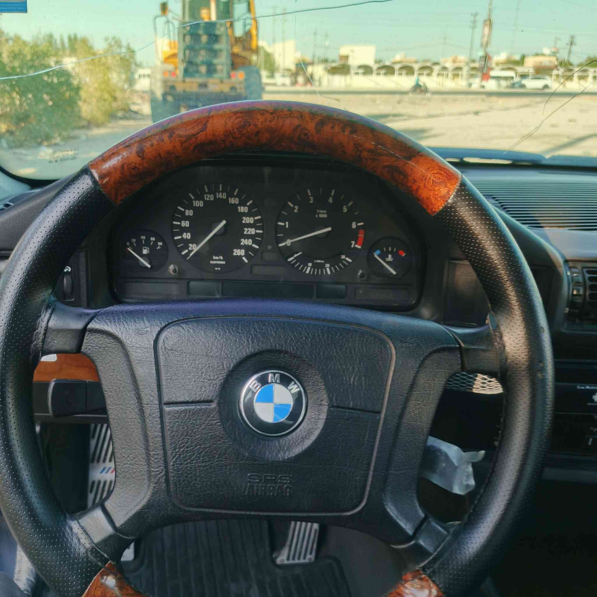 سلام عليكم بيام حجي525مسكرموديل94 مكفوله صبغ جماليه فقطتخم تاير تخم ويل تبريد ثلج ترايك للعراق كله مكاني النجف السعر65بيهه مجال بصيط ***********سياره جاهزه وخير من الله
