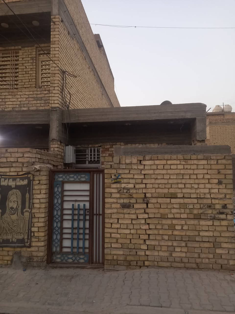 سلام عليكم بيت للبيع مساحة البيت 82 متر طابو زراعي خلف قاعة ابو رشاد تفاصيل داخل الفيديو للستفسار الاتصال على هاذة الرقم ***********
