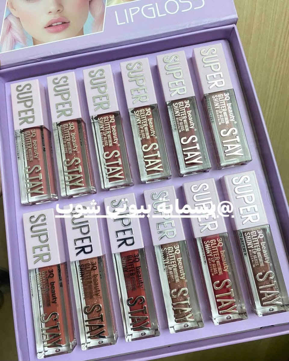 بنات هذا الكلوس ومعطر للشفه من 3Q  العشق يجننن💖
 مو بس لمعة كليتر وعطر يجنن.. ينطي امتلاء بسيط وطبيعي للشفة يخلي شكلها يخبل ومتروسة حيوية، وبدون أي شعور حرقة مزعج.
و يترس الشفة ترطيب وثباتيته عالية (Super Stay) يطول وياج، ودرجات ألوانه كلها تاخذ العقل وتناسب مكياجج اليومي.
اللي تحب مظهر الشفايف الممتلئة والناعمة بلمسة كليتر خفيفة،

سعر القطعه 3 الاف

نص مكتوب في الصور:
- 3Q beauty SUPER STAY GLITTER SHINY LIPGLOSS ITEM NAME LP-767 NAME LIP GLOSS NET 7ml WET 55.5kg CBM 0.14 Size: 61.2cm x 47cm x 49.5cm Packing specification: 96BOX*12PCS=1152PCS 101 102 103 104 105 106 1*********** 111 112
- @بسماية_بيوتي_شوب
- @بسمايه بيوتي شوب