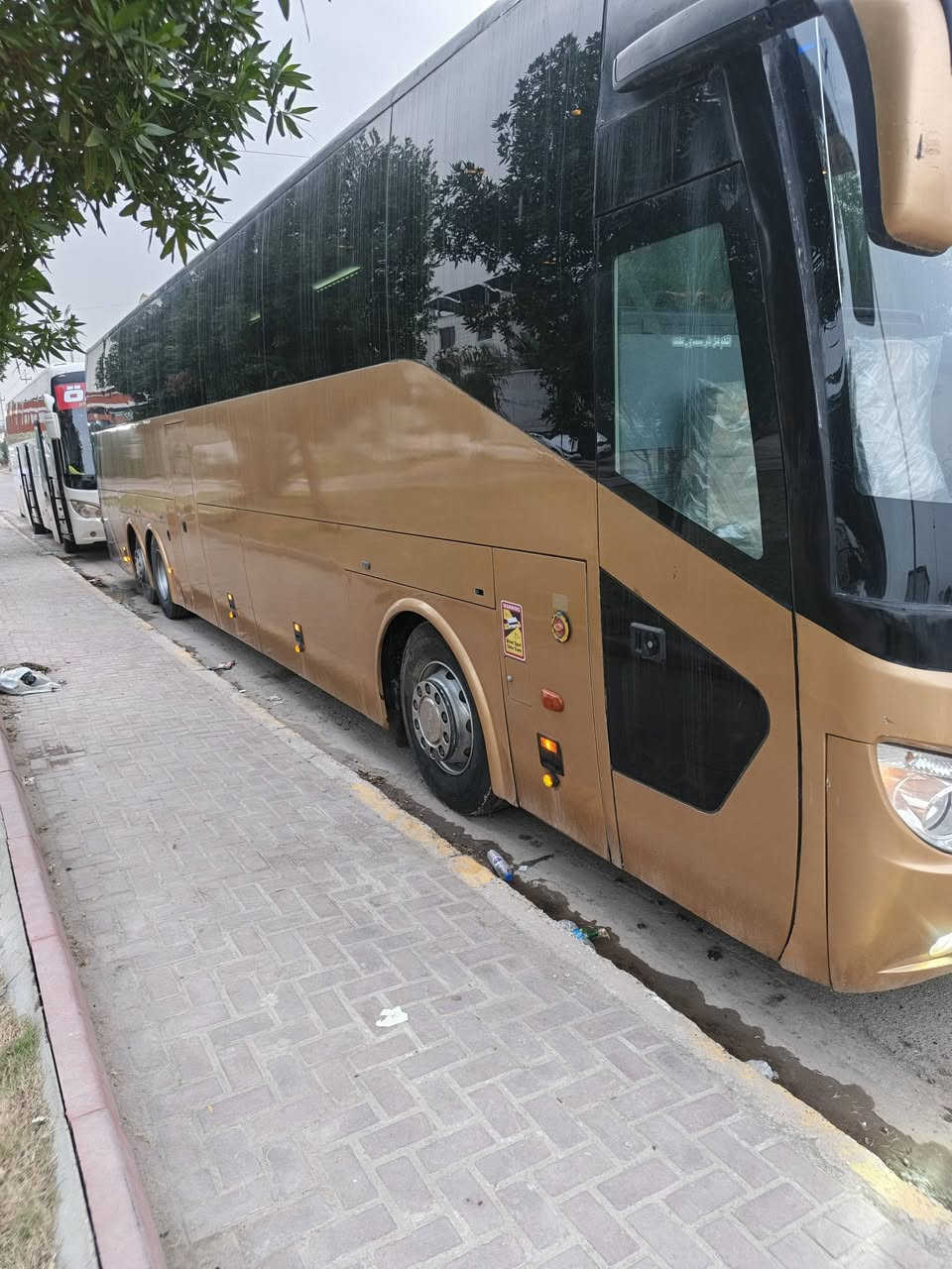 السلام عليكم سكانيا ٥٧ نفر محرك ٦ بومه انجكتر رقم بصره انكليزي باسمنه سياره جاهزه للاتصال ***********
