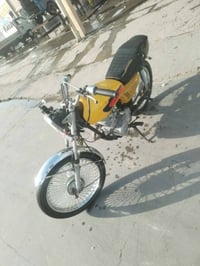 دراجه للبيع موديل 15 دراجه مجفته جديد كلك كلك  مبيه اي نقص دراجه نضيفه...