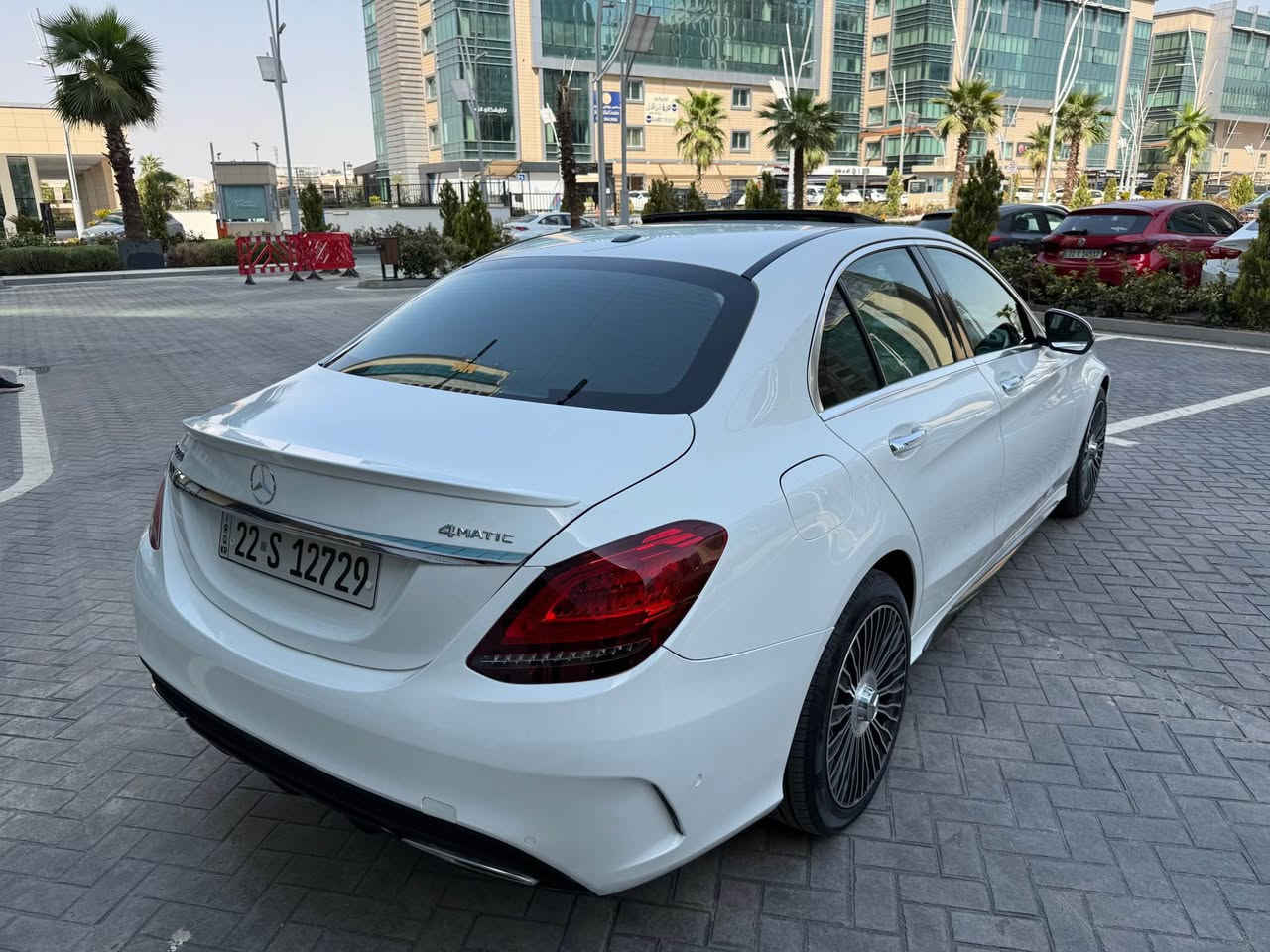 ماسليس C300موديل 2019مواسه فات 4matic زور زور خاوينه به ناوي خومه سبوغ ٢ پارجه جاملغ و بونيت بي ناوگرتن ئيرباك سوكان و شان ٣٣ مايل رويه ناو زه رده داواي 215$ ده كه م 
*********** أربيل, العراق
