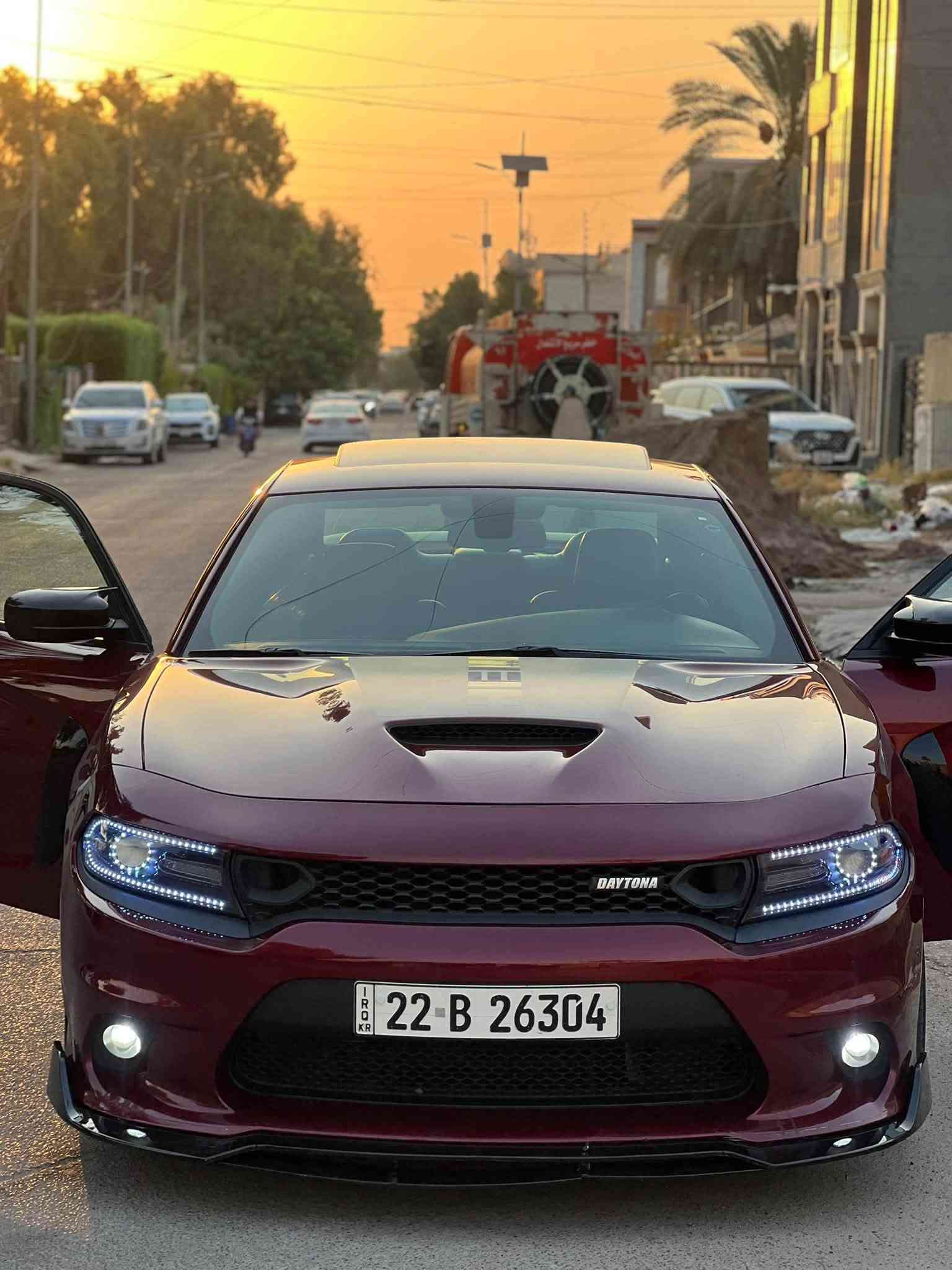 السلام عليكم 
جارجر موديل 2019دايتونا وكالة سعة5.7(هارلم كروب)
كلين تايتل
رقم اربيل خصوصي
مقاعد جلد/شامواه
كامرا خلفيه،تحكم بالمنحدرات،تدفئة مقاعد،تبريد مقاعد،تدفئة ستيرن،بصمه،تشغيل عن بعد،شاشة كبيره،تدعم ابل كار بلي،مقاعد كهربائية،مقاعد خزن 3وضعيات،مانع انزلاق،كشاف ضباب،نقطة عمياء،نظام مانع سرقه،نظام التوجية الهوائي،عدسات زنون وكاله سكات باك،لد وكاله ثلجي 

اخوان السياره بدون شخط مكفوله كفاله عامه
مكان السياره: حي الجهاد مجمع حي السلام السكني
هـ:***********
متواجد واتس ايضاً

