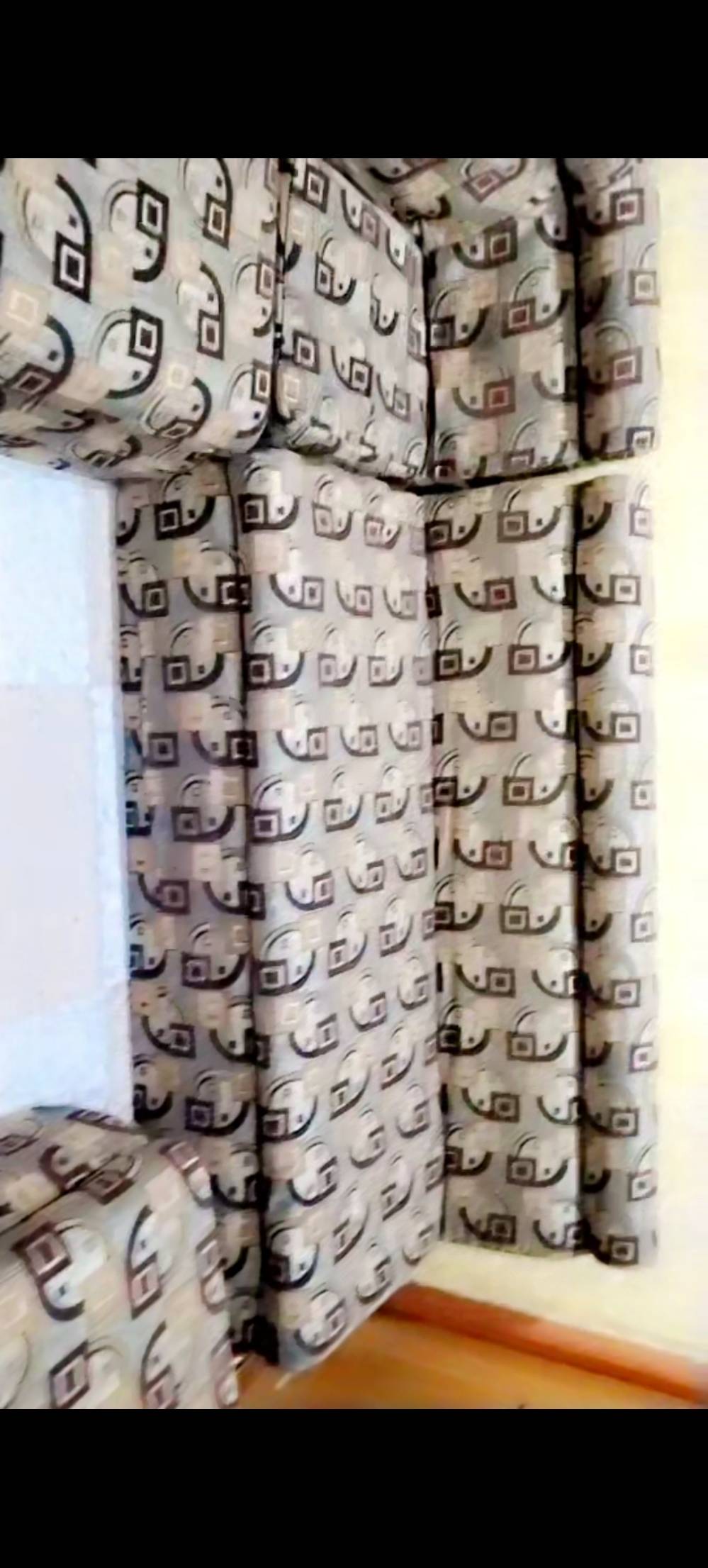 گعده عربيه • اسفنج • المعقل