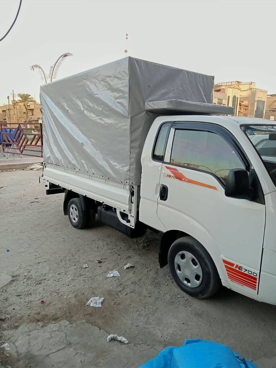 كيا بنكو رقمها بغداد انكليزي للبيع  مكانها بغداد ٢٠٠٩ مابيها نقص تخم تاير جديد حدادية كاملة وكهربائيات رايدها ب٩٠ 
او مراوس للإستفسار اكثر على الخاص

