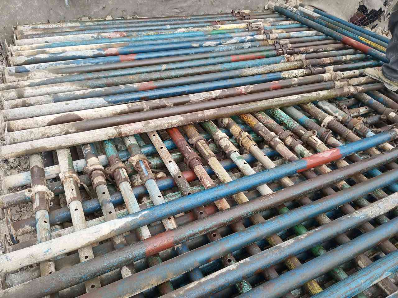 جكات حاضن • ٥ متر • نظيفات
