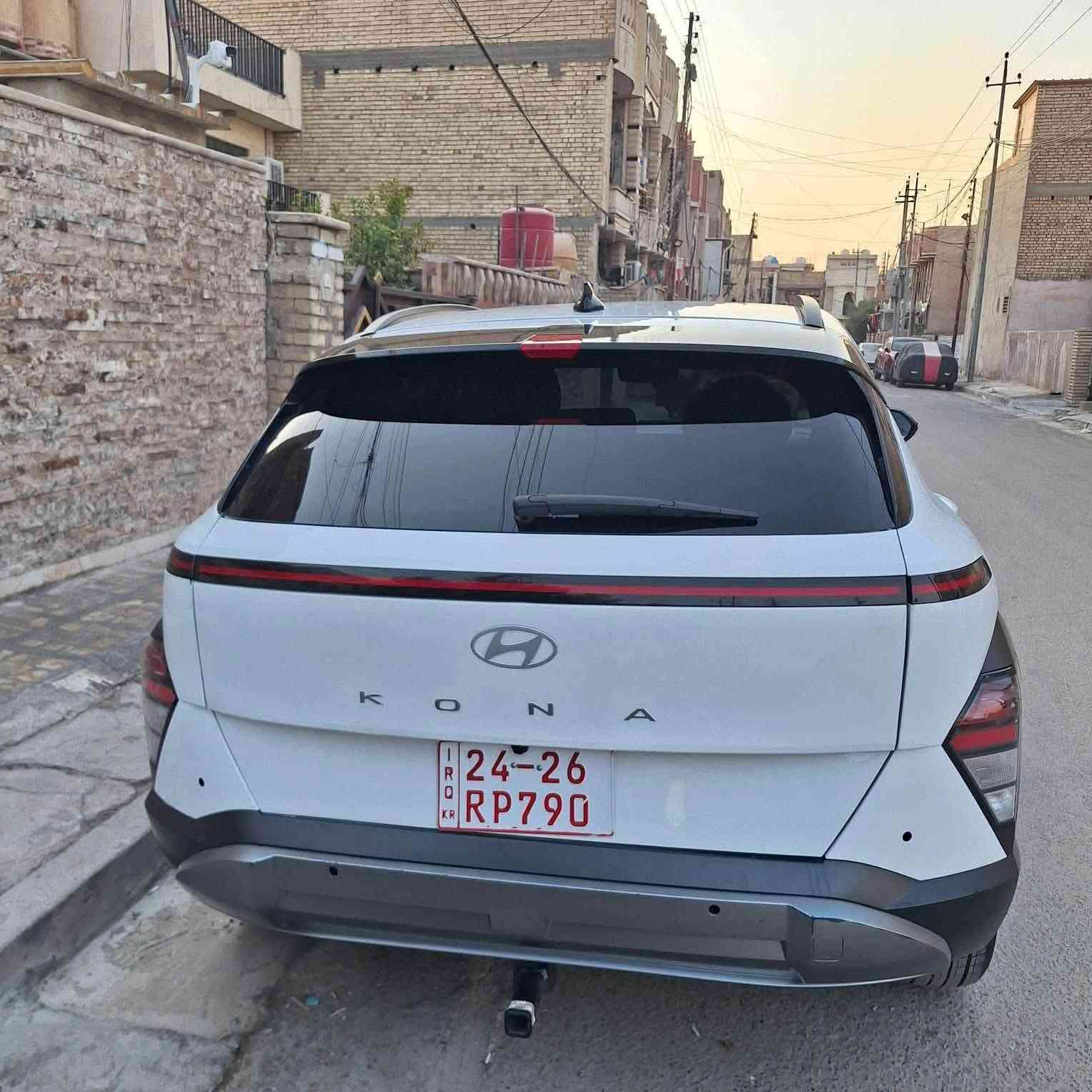 كونا 2026 رقم كاتي ( تترقم شمالي ) 

زيرو ماشية ١٠٠٠ mi 
مكينة 2000 دوش  
حادث خلفي  بدون ايرباك فقط ربع الصندوق موضح بالصور 
السياره جاهزة 

المواصفات 

كشنات تدفئة 
شحن لاسلكي 
ويل اسود 
مري سود 
تحكمات استيرن 
انظمة قياده 
توقف تلقائي 
نقطة عمياء 
الخ.. بيهة بعد مواصفات

السعرررر 175 $ ومجالهة بسيط بدون رقم بدون رقم 

العنوان بغداد الشعب 
رقمي للاستفسار 
***********
متوفر واتساب ايضاً
