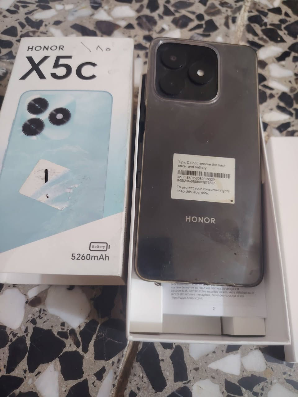 السلام عليكم جهاز هونر X5C
استخدام شهر جهاز نضيف السعر 150 مع الملحقات بغداد فلكه حي النصر رقمي ***********
