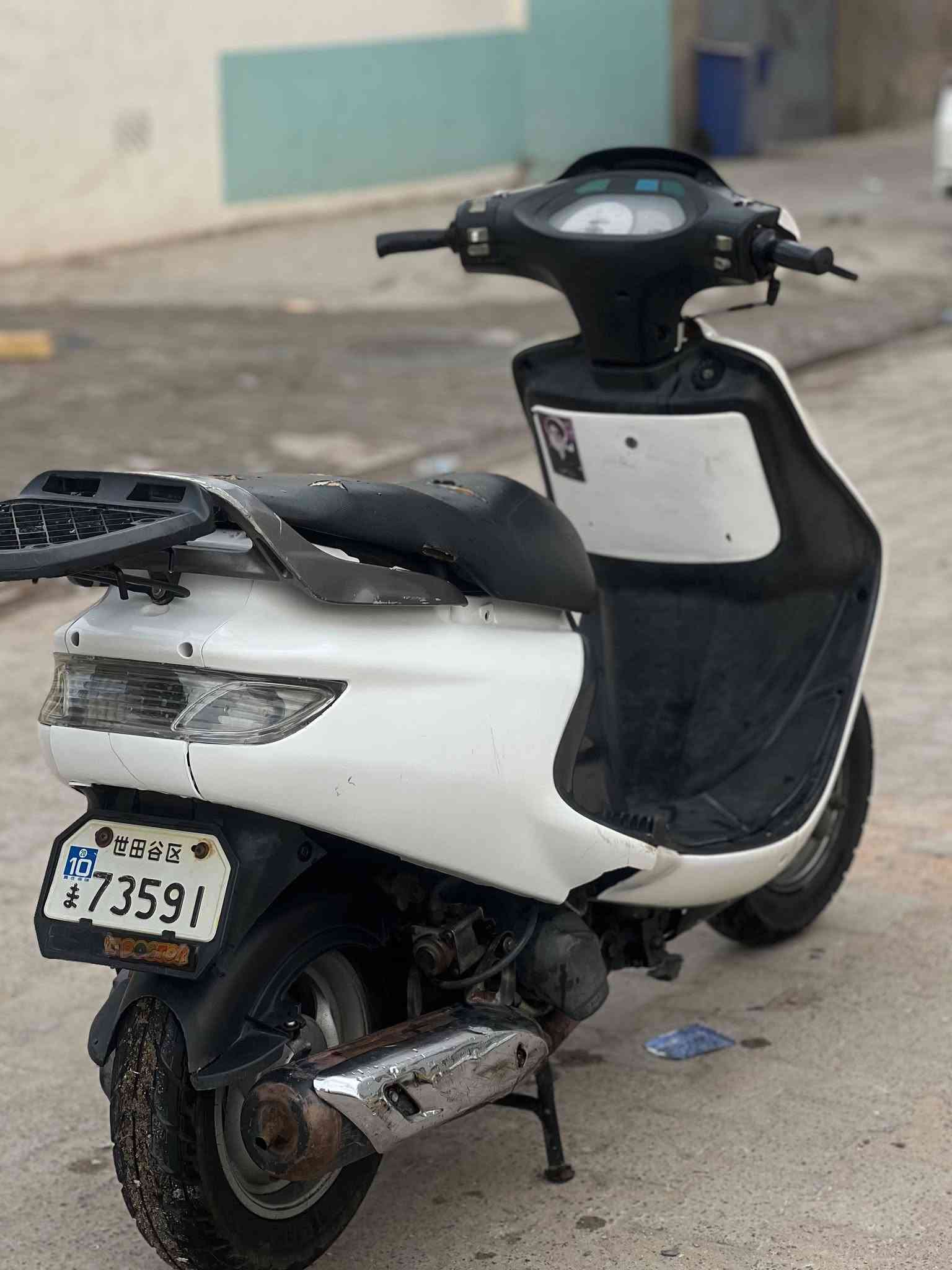 فراشه • ابيض صدفي • نضافه