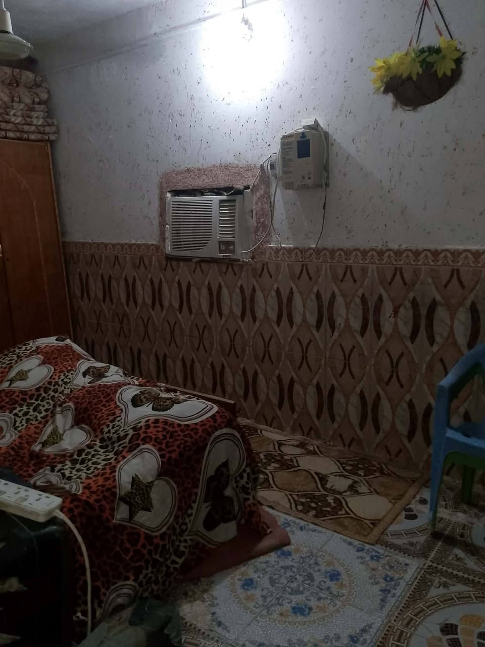 بيت زراعي • ١٣٠م • غرفتين