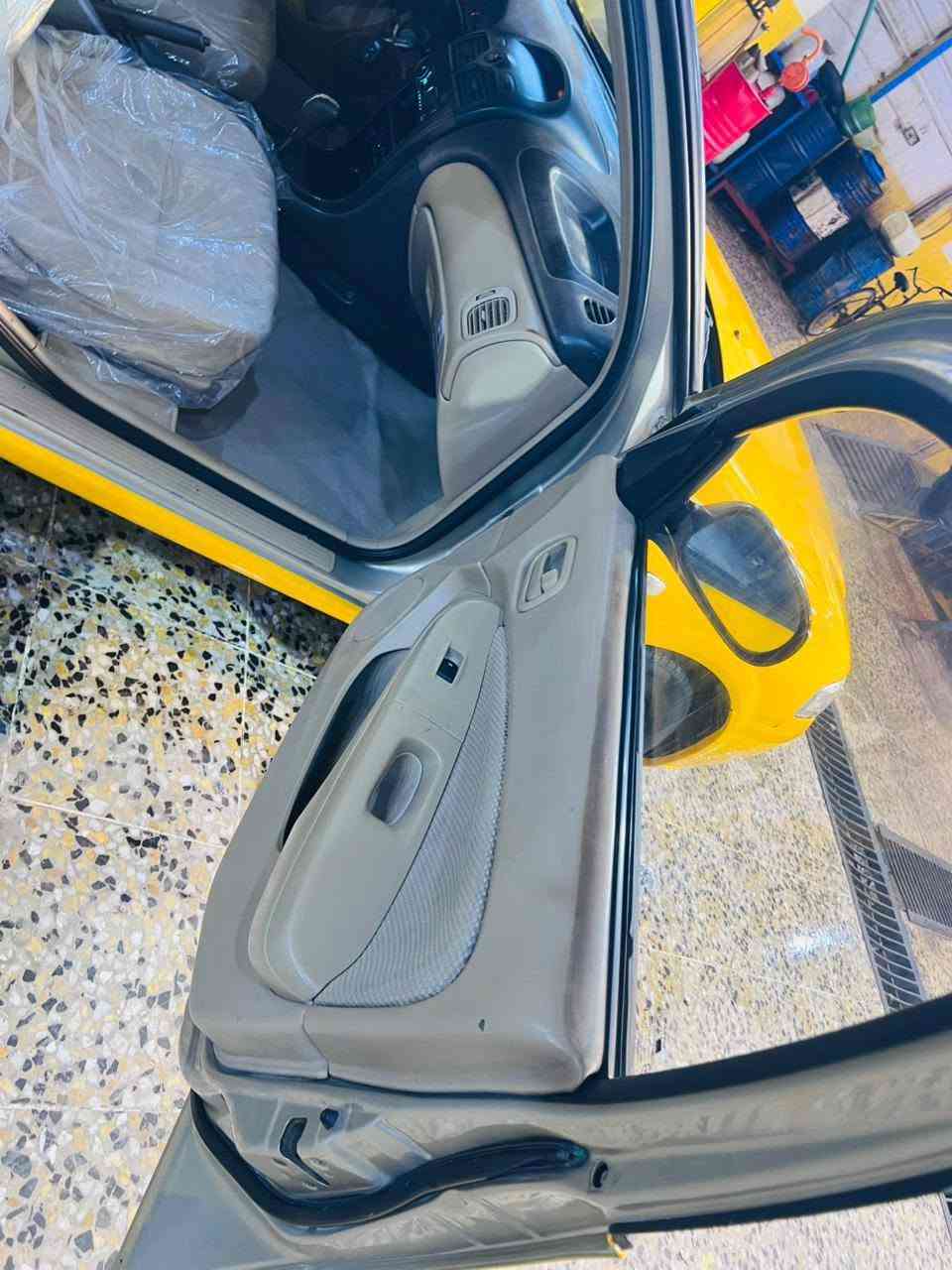 للبيع جاهزه بسمي السنويه 2030 رقمها بغداد محرك.  1800 كير حداديه تبريد تخم تاير جديد بيها صخه جاملغ جلفي صفحت السايق ولباقي مكفول مصبوغه عام جديد رقم الهاتف ***********  ( السيبايه مويه السياره)
