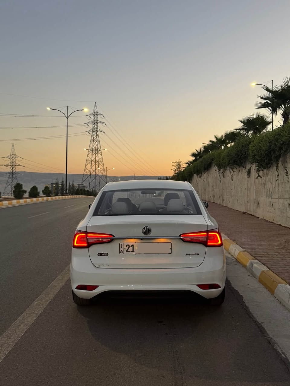 ✨ MG 5 STANDARD PLUS 2024 ✨

🚘 ئێم جی فایڤ ستاندارد پڵاس ٢٠٢٤ — زەمانی شەریکە

ماشاءالله،نموونەی هەیکەل و جوانییە،
هەموو سێرڤسەکانی لەلایەن شەریکەوە ئەنجامدراوە، وردەی نییە و  زۆر جوان و پاک ڕاگیراوە.

🔹 مواسەفاتی Standard Plus:
• شاشە
• کامێرا
• حاسەی دواوە
• دەبڵ گێڕ (عادی و ئۆتۆماتیک)
• گێڕی قورس
• IOS CarPlay
• Android CarPlay
• و زۆر مواسەفاتی تر…..
• کامل سێرڤس کراوە
• ڕۆنی مەکینە تازەیە
• چوار تایەی تازەی لە ژێرایە
• گێڕ و مەکینە، تەبرید و کارەبایات بە شەرت

📍 ڕەقەم: سلێمانیە
   تەحویل غرامە بە شەرت

📞 بۆ زانیاری زیاتر و بینینی سەیارەکە:
***********
***********
