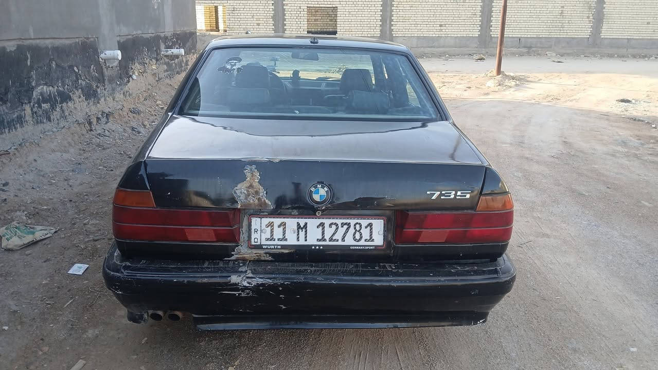 BMW 735السيارة حلو ونظيفة بس بيها الكير ينمر واحد وثاني ويبون اني ابيع كير كايم السيارة رايدها ٢٢ وبيها مجال مكان بابل الإسكندرية  رقم تلفون ***********
