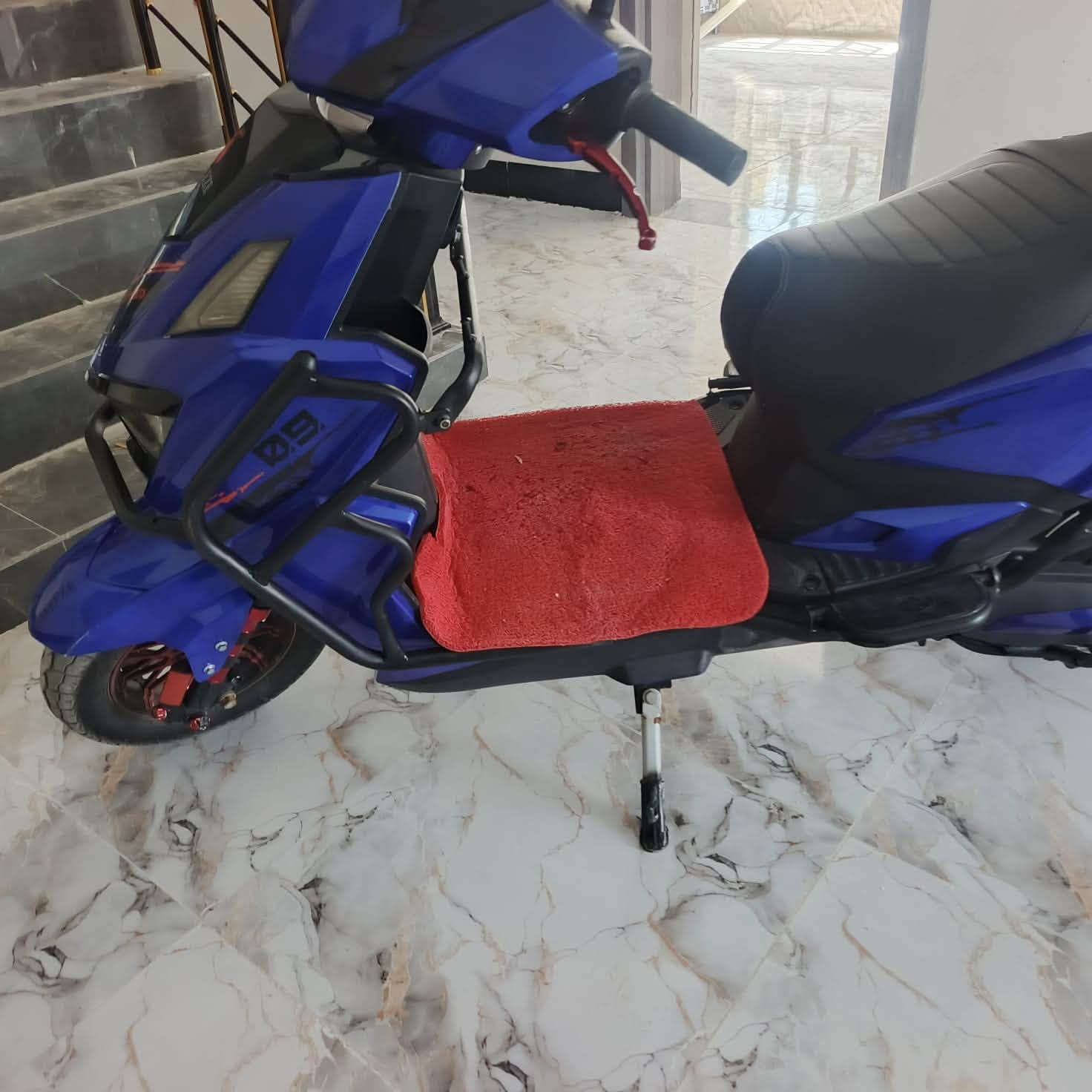 دراجه سكنس ٢٠٢٥
لون ازرق 

مدرع 

جنطه خلفيه 

اشاير جانبيه 

مثبت سرعه 

نضام R الرجوع للخلف 

٤ نمر سرعه معدل حقيقي 

***********

جزيرة الخالديه 

سعر ٦٧٥
