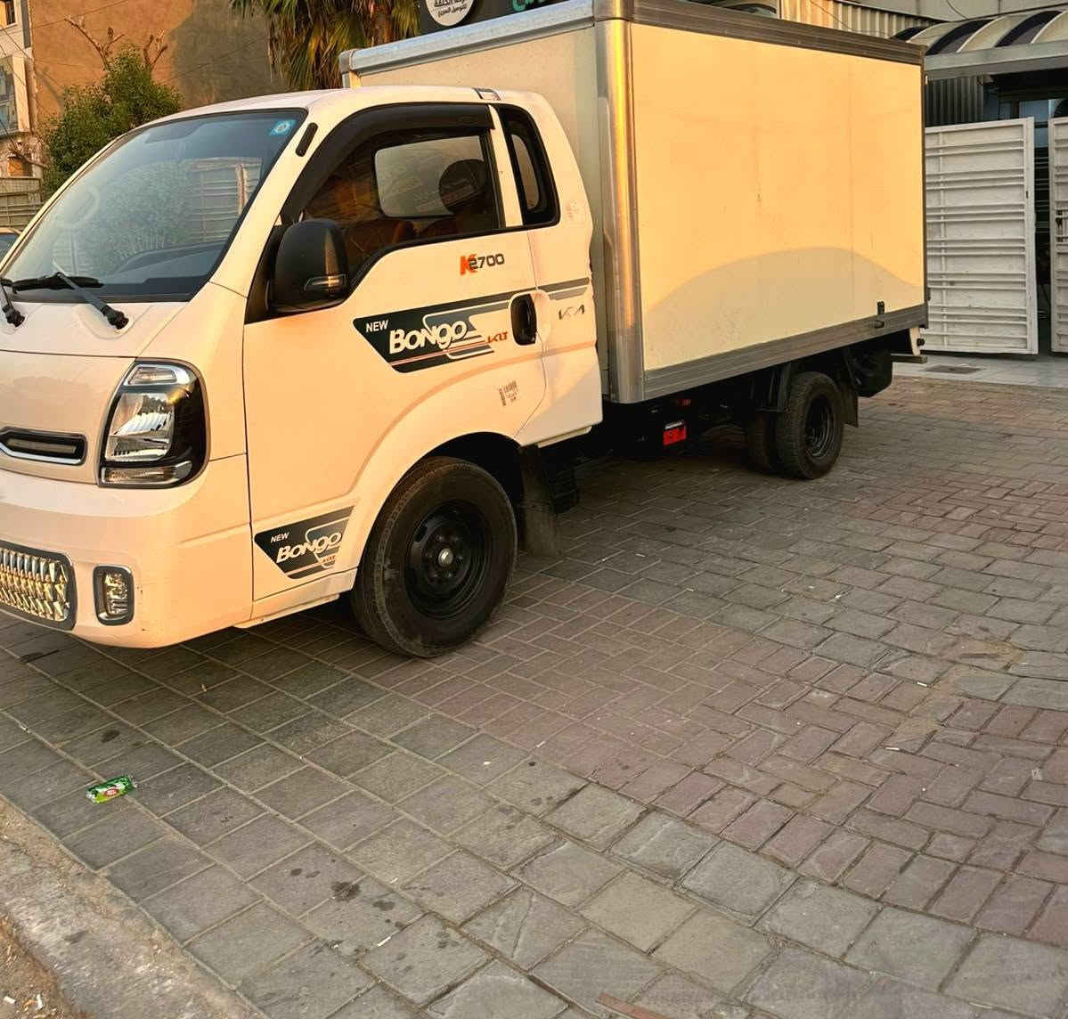 سلام عليكم كيا بنكو موديل 2023 نثية للبيع ماشيه 70 الف تقريباً السياره حلوه و نظيفة بيها بنيد مبدل و الفريز عطلان السياره بأسمي و شرط التحويل مكاني بغداد البنوك و السعر 140 ورقة و بيها مجال قليل للاستفسار ***********
