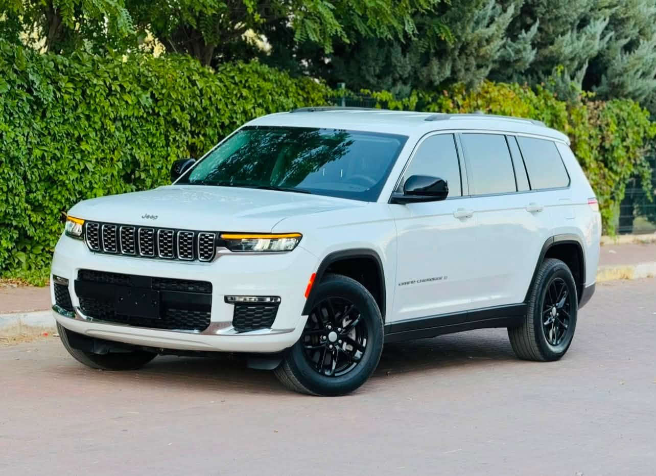 السلام عليكم 

JEEP GRAND CHEROKEE
جيب كراند شيروكي 
لون ابيض
موديل :- 2024
 محرك 6 سلندر  3600 
موصفات 
فورويل 4*4
7 راكب
بصمة 
 رادارات 360 درجه 
 اوتو ستوب 
 نقطه عمياء
 ابل كار بلي اوتو 
 عداد دجتال 
كامره خلفيه
 شاشه كبيره 
3 قطع تبريد 
تحديد مسار 
ماشيه 32 الف ميل
صبغ :-فقط جملغ امامي صبغ بدون دواخل و بدون ارباك جميع ارباكات سليمه بلادي 
راديترات تبريد رادار كل شرط بلادي
سياره بدون رقم لازم ترقيم شمالي فقط
عنوان 📍عقرة
سعر :- 260 $ ورقة  بدون رقم 
رقم تلفون و واتساب ☎️
***********
