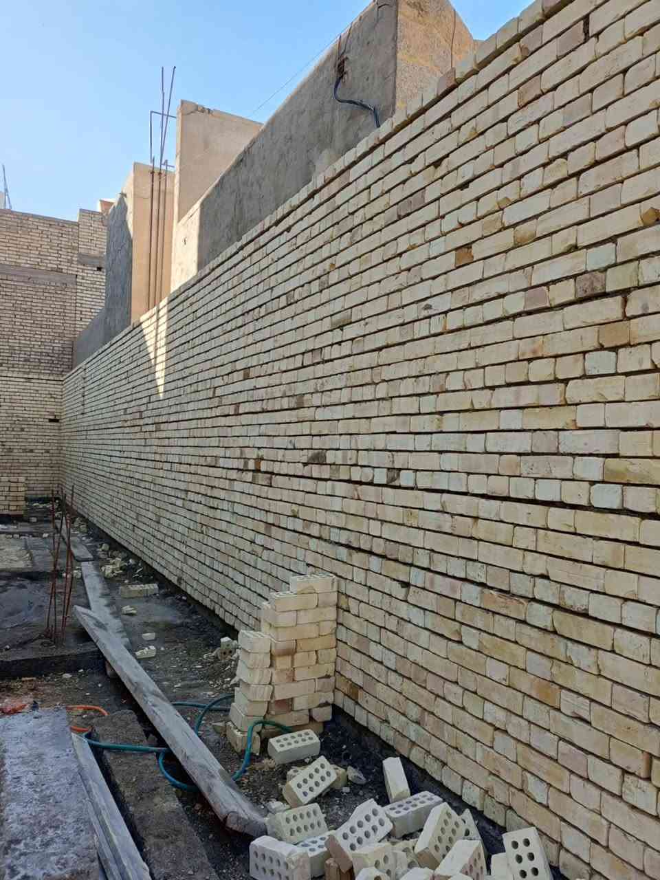 السلام عليكم خلفه بناء متفرغ شغل درجه أولى ***********

