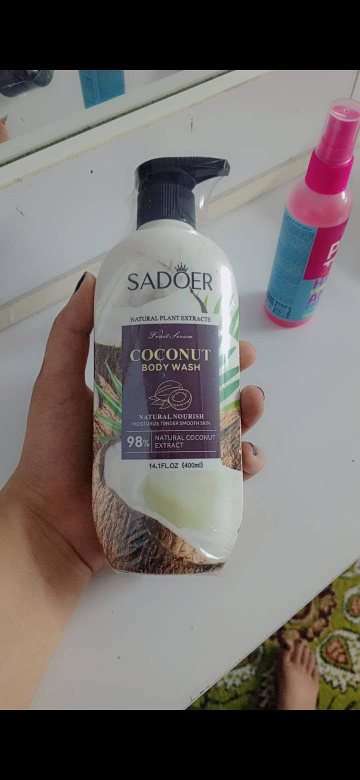 عيني السلام عليكم عندي منتجات عنايه او مكياج نفسهن بالصور عندي سعرهم بسعر جمله زين اريد ابيعهن منتجات اصليات والله العظيم وكلهن زينات الي يحب يتفصل خاص

نص مكتوب في الصور:
- Galaxy S24 Ultra
- QV
- حجم أكبر
- ترطيب أكثر
- لاصق رموش (اببيض ) فونيشا الاسبوعي الاصلي