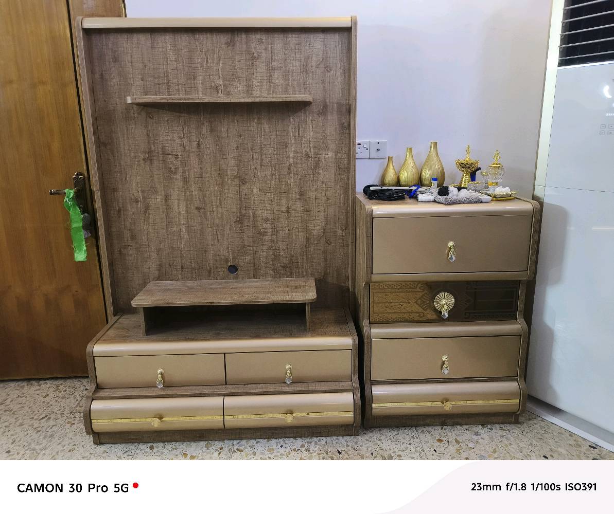 غرفه نوم تركيه ضخمه ١٢ قطعه وجديده مامستعمله هواي بالسوك سعرها ٣ ملايين ونص عارضها بمليونين ونص قفل للتواصل ***********