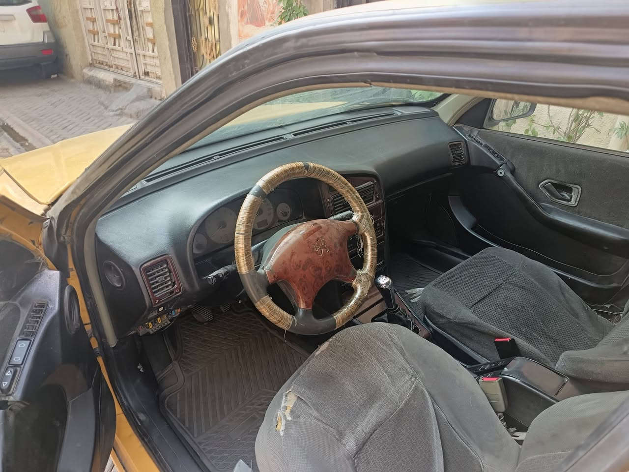 بارس • ٢٠١٢ • مكينة وكهرباء