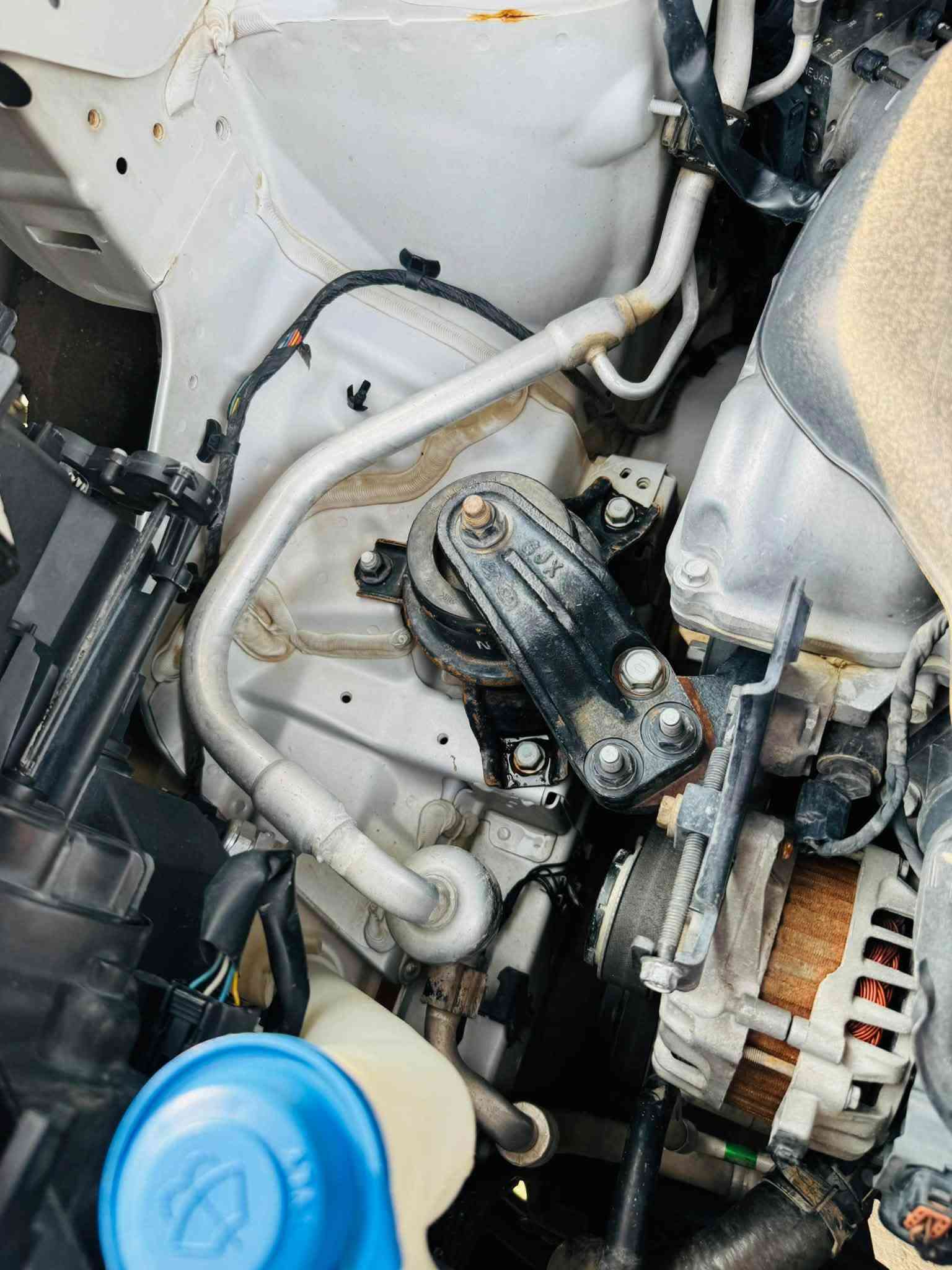 سلام عليكم
كيا صول 2012
رقم اربيل مداور او وكاله 
وارد امريكي
حادثه موضح بل السونار 
السعر 83 وبيه مجال 
العنوان بابل
***********
