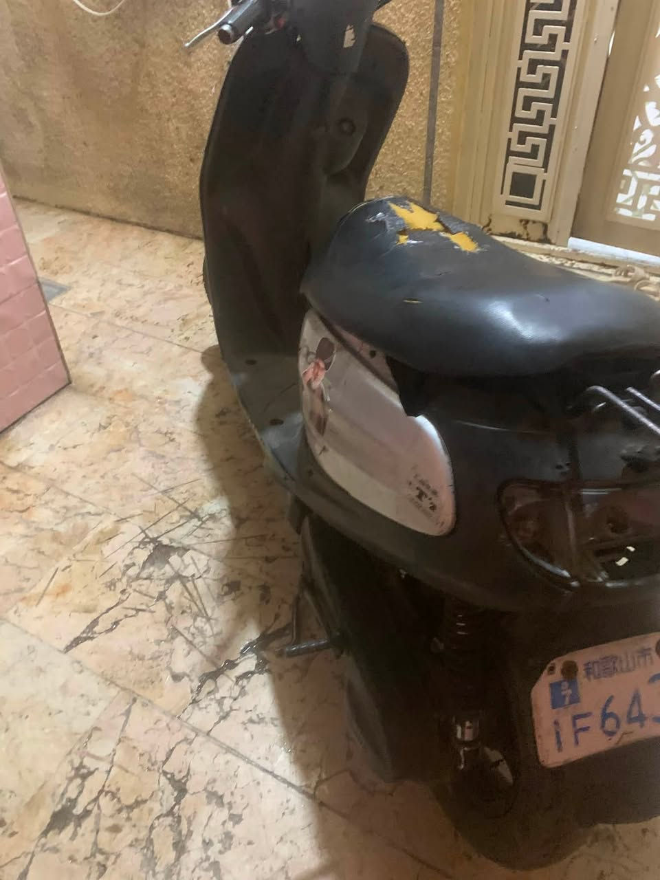 سلام عليكم 
دراجه بيجي 60
دراجه نضيفه 
مكينه ناعمه لا نضوح ولا صوت 
سلف وهندر شغاله 
بريكات 
اشاير يمنه ويسره شغاله 
كفرات نضيفه 
دراجه حلوه مابيه نقص 

السعر 140 وبيه مجال بسيط 
العنوان بغداد البلديات 
***********
