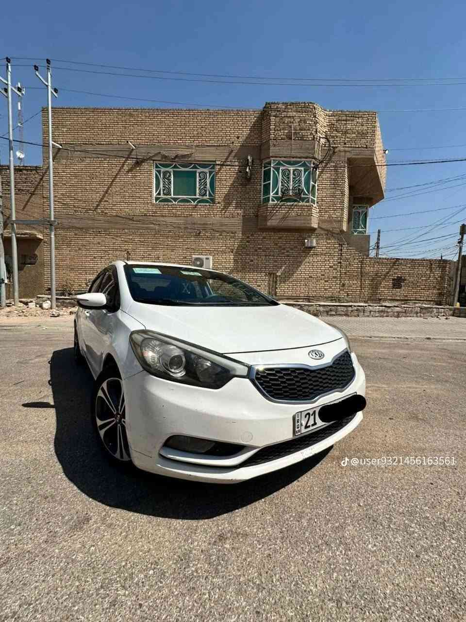 السلام عليكم كيا سيراتو موديل 2014 خليجي كفاله عامه مكينه كير تبريد ثلج حداديه تخم تاير سياره فول فتحه كامره رقم سليمانيه انكليزي مكان النجف . الاستفسار ***********
